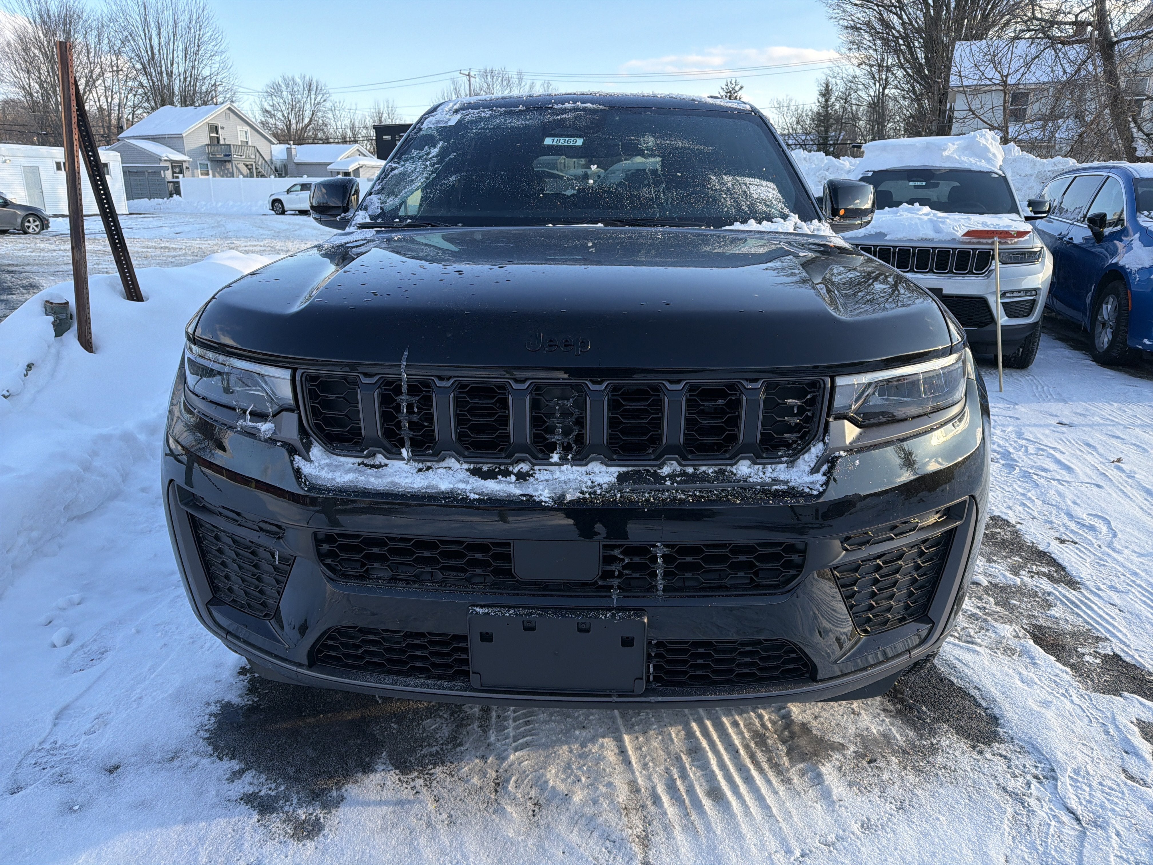 2026 Jeep Grand Cherokee Laredo Altitude