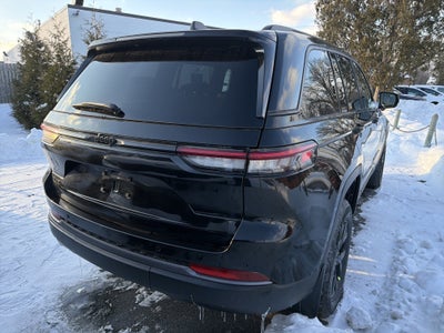 2026 Jeep Grand Cherokee Laredo Altitude