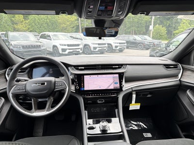 2026 Jeep Grand Cherokee Laredo Altitude