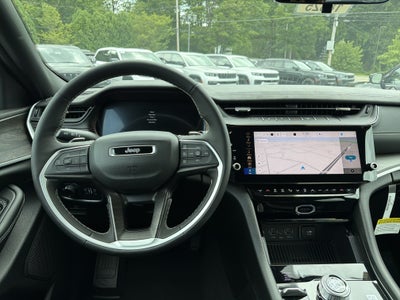 2026 Jeep Grand Cherokee Laredo Altitude