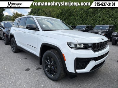 2026 Jeep Grand Cherokee Laredo Altitude