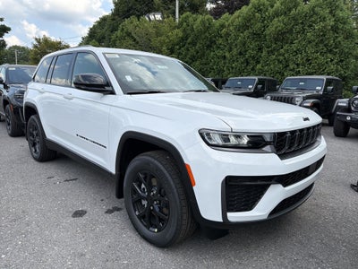 2026 Jeep Grand Cherokee Laredo Altitude