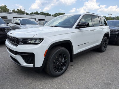 2026 Jeep Grand Cherokee Laredo Altitude