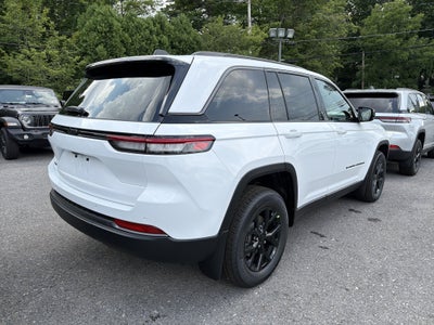 2026 Jeep Grand Cherokee Laredo Altitude