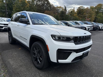 2027 Jeep Grand Cherokee Laredo Altitude