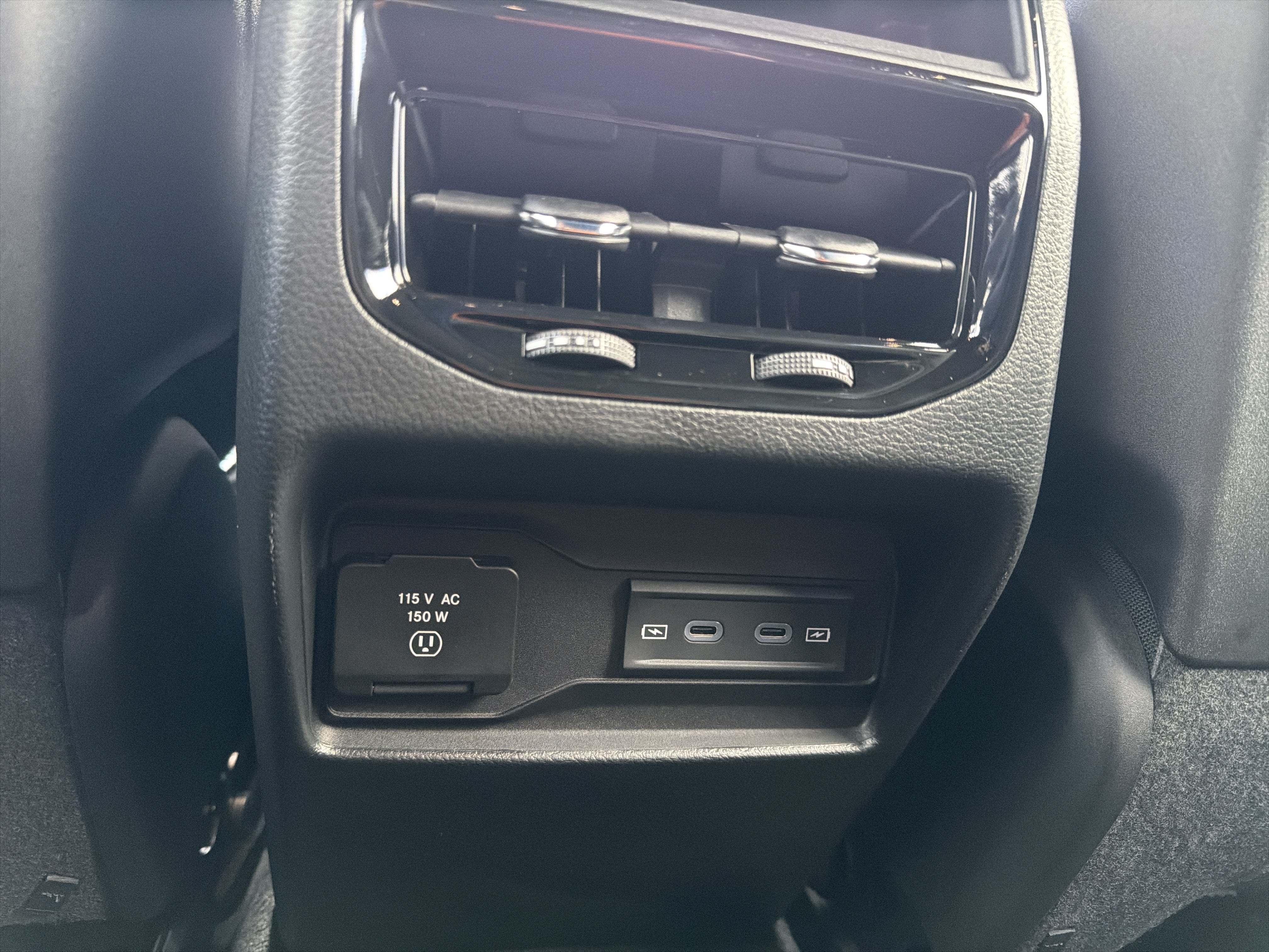 2027 Jeep Grand Cherokee Laredo Altitude