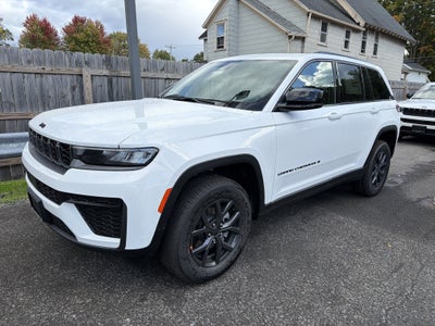 2027 Jeep Grand Cherokee Laredo Altitude