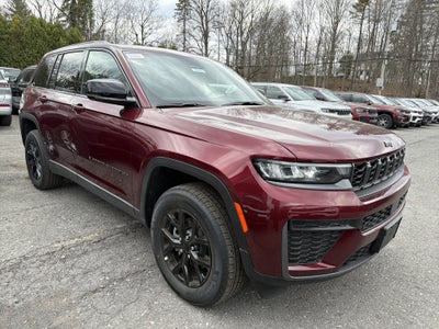 2026 Jeep Grand Cherokee Laredo Altitude