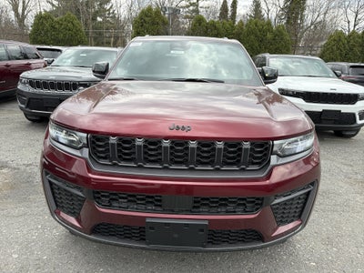 2026 Jeep Grand Cherokee Laredo Altitude