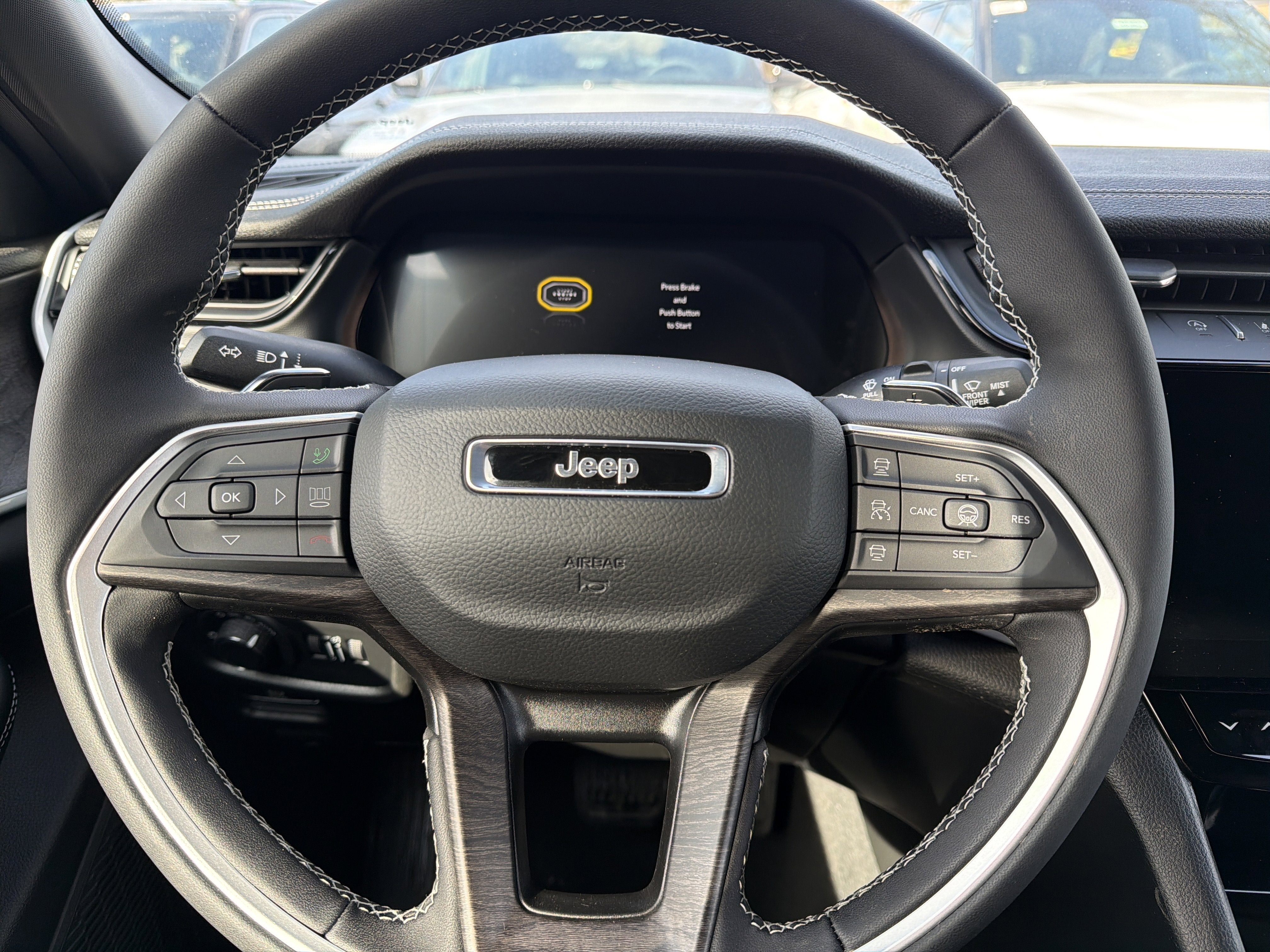 2026 Jeep Grand Cherokee Laredo Altitude