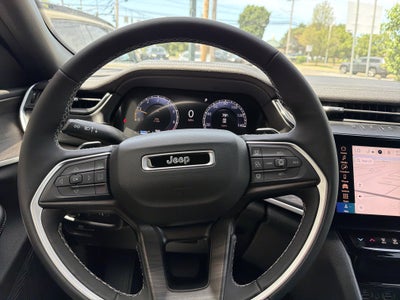 2026 Jeep Grand Cherokee Laredo Altitude