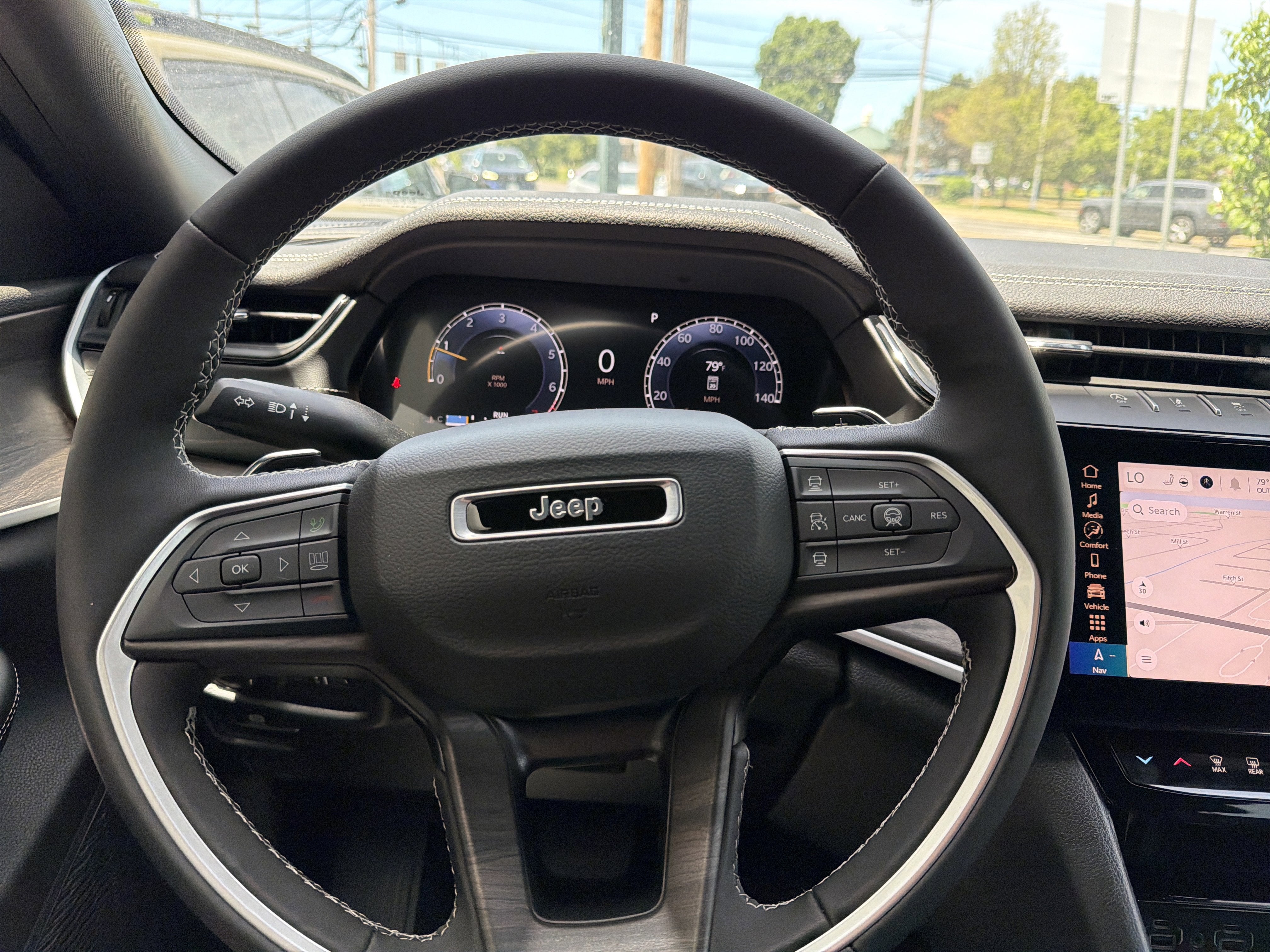 2026 Jeep Grand Cherokee Laredo Altitude