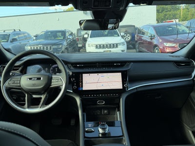 2026 Jeep Grand Cherokee Laredo Altitude