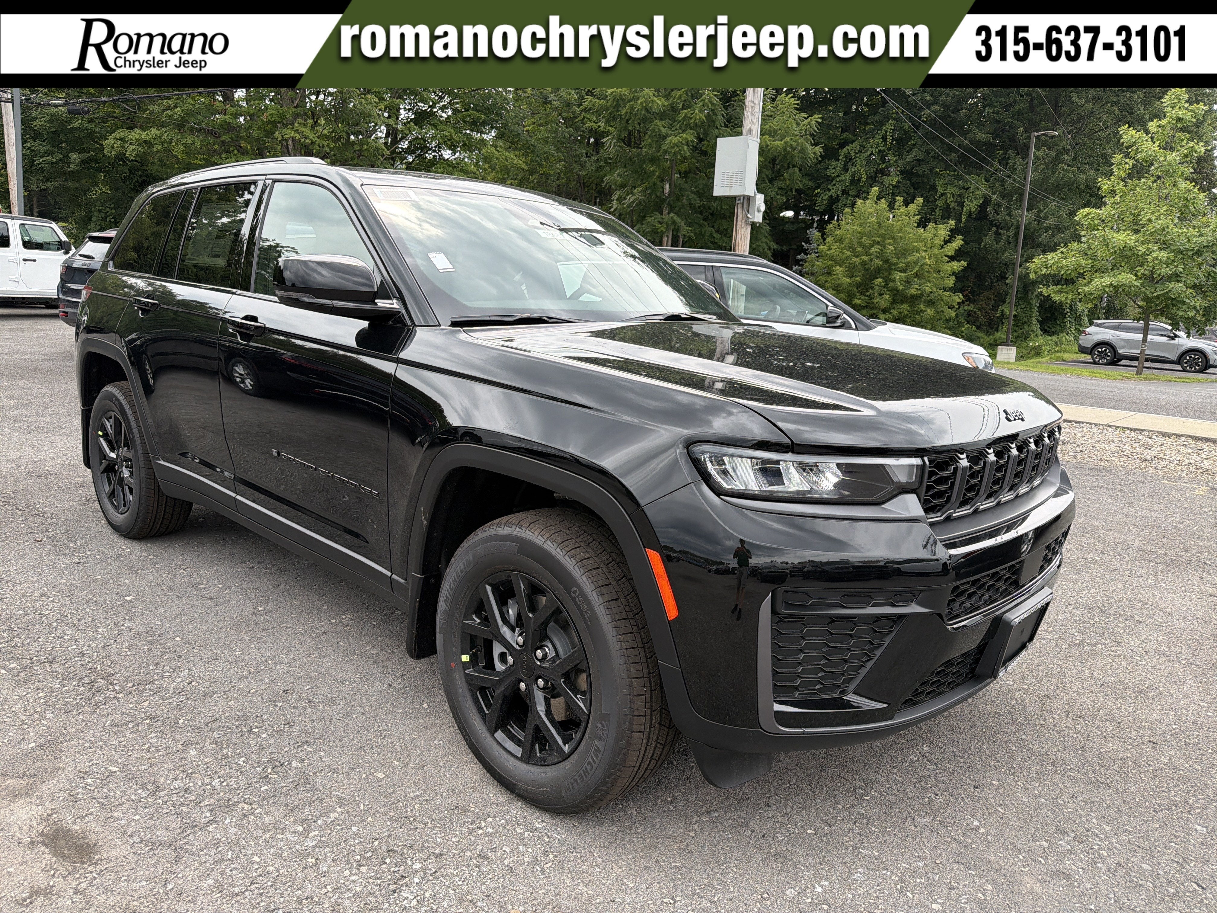 2026 Jeep Grand Cherokee Laredo Altitude