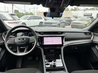 2026 Jeep Grand Cherokee Laredo Altitude