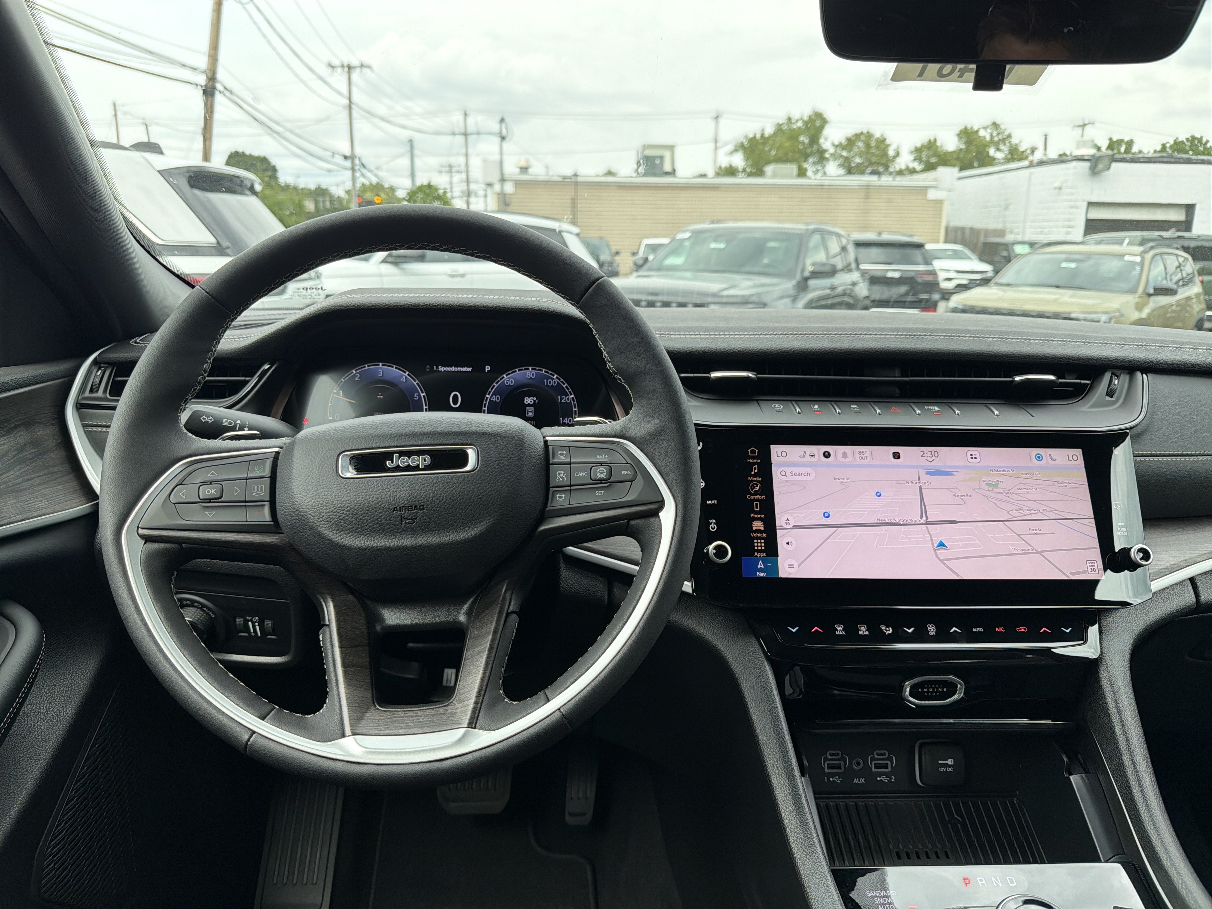 2026 Jeep Grand Cherokee Laredo Altitude