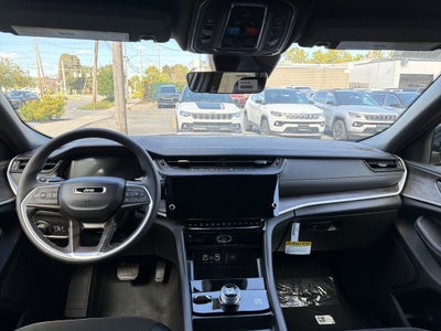 2027 Jeep Grand Cherokee Laredo Altitude