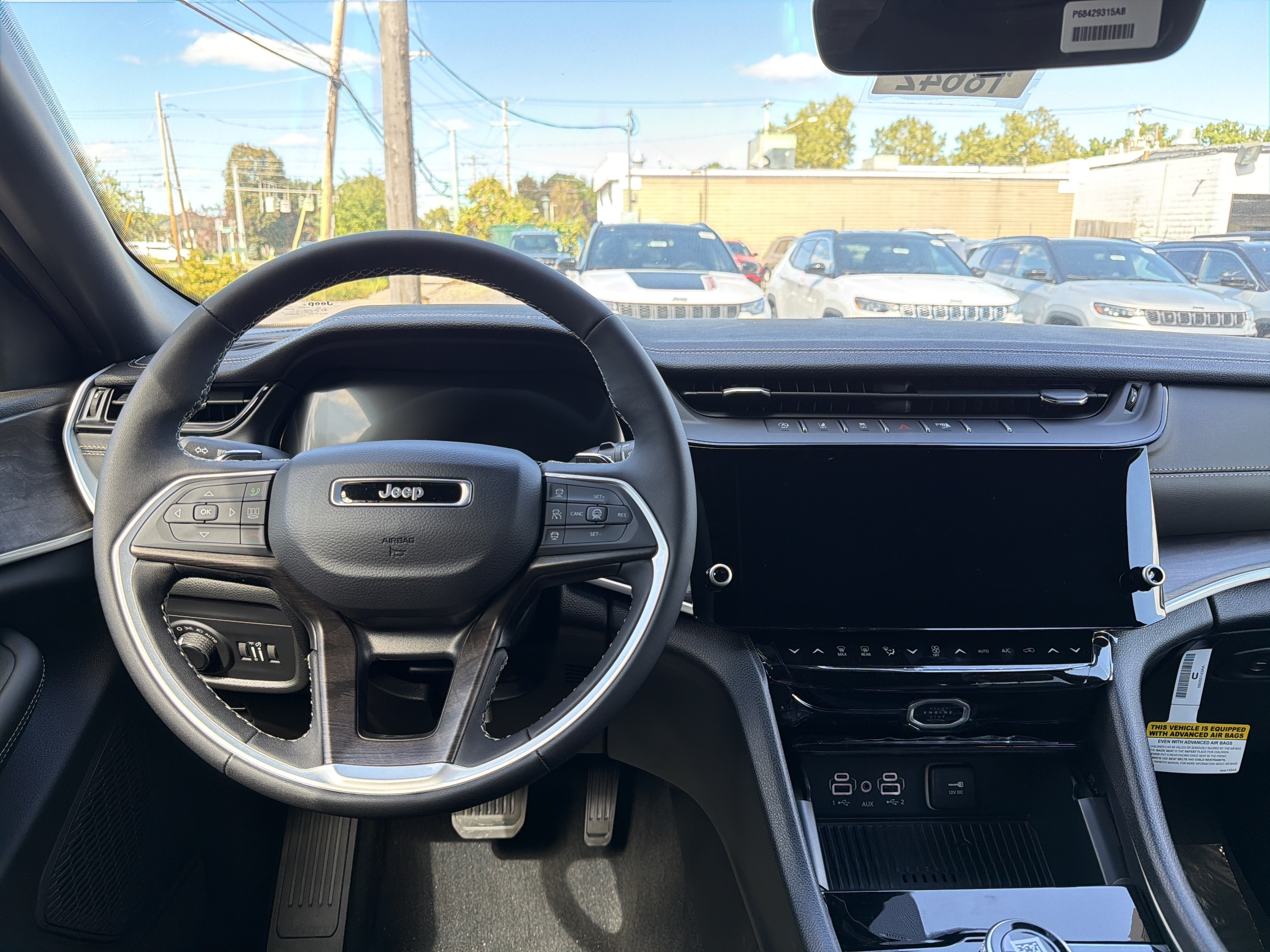 2027 Jeep Grand Cherokee Laredo Altitude
