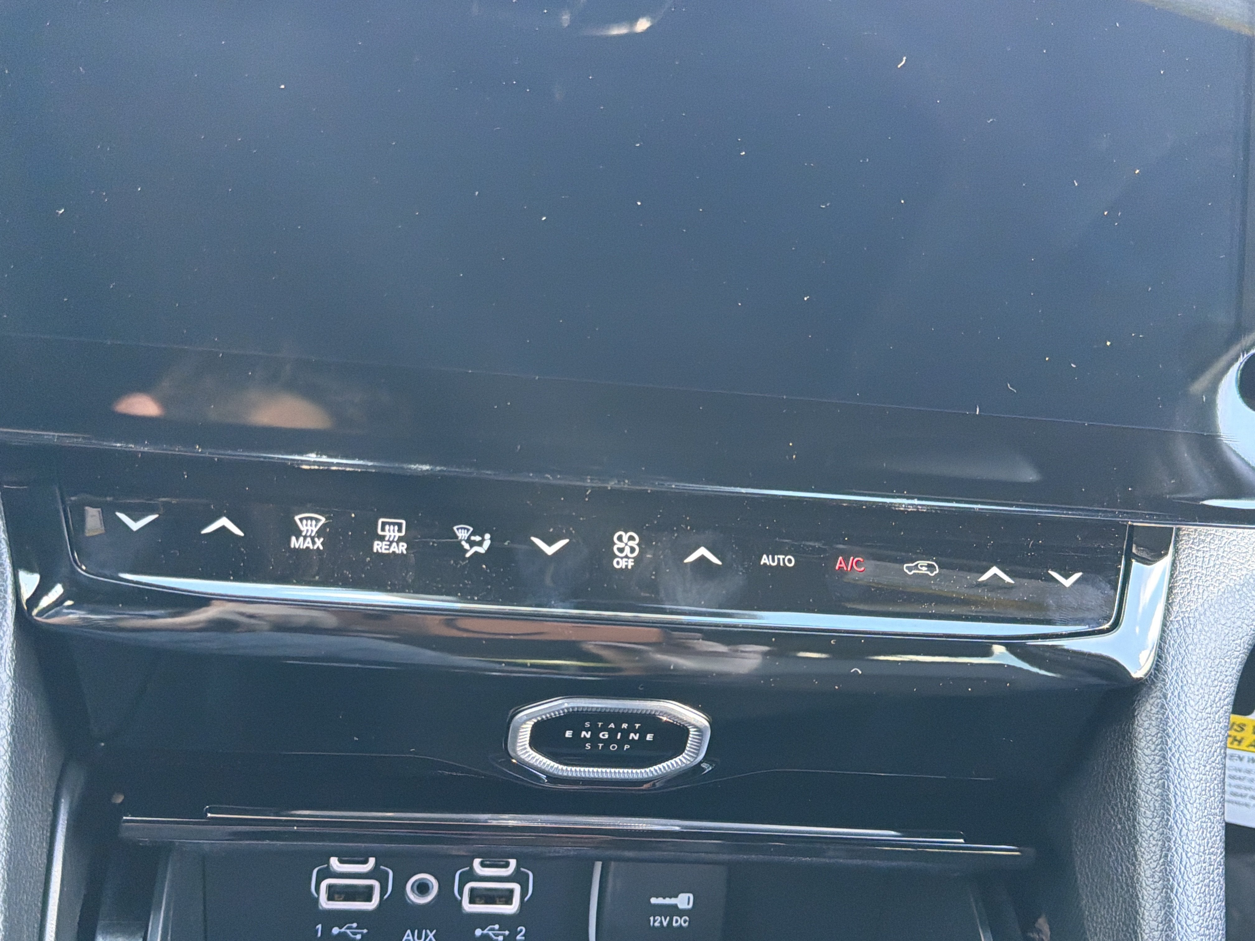 2027 Jeep Grand Cherokee Laredo Altitude