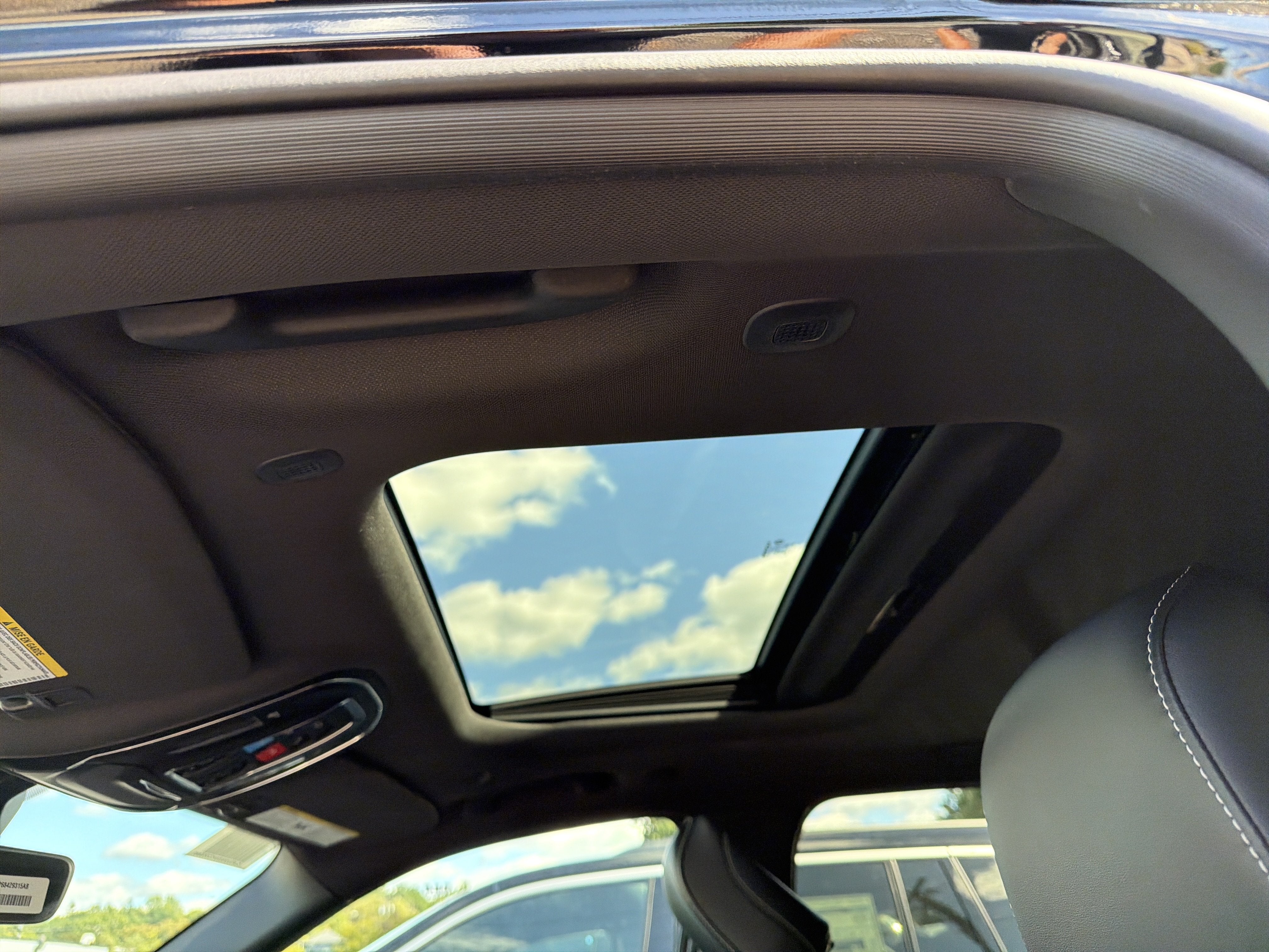 2027 Jeep Grand Cherokee Laredo Altitude