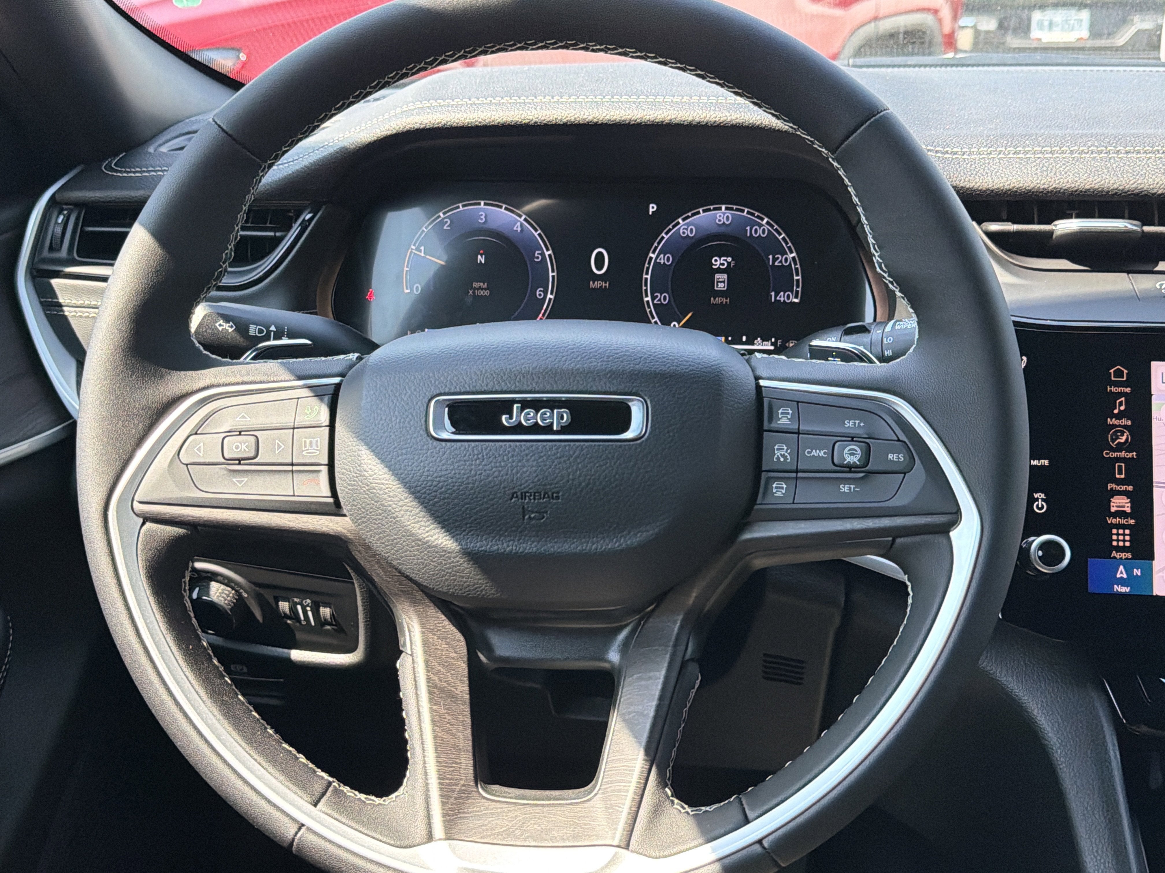 2026 Jeep Grand Cherokee Laredo Altitude