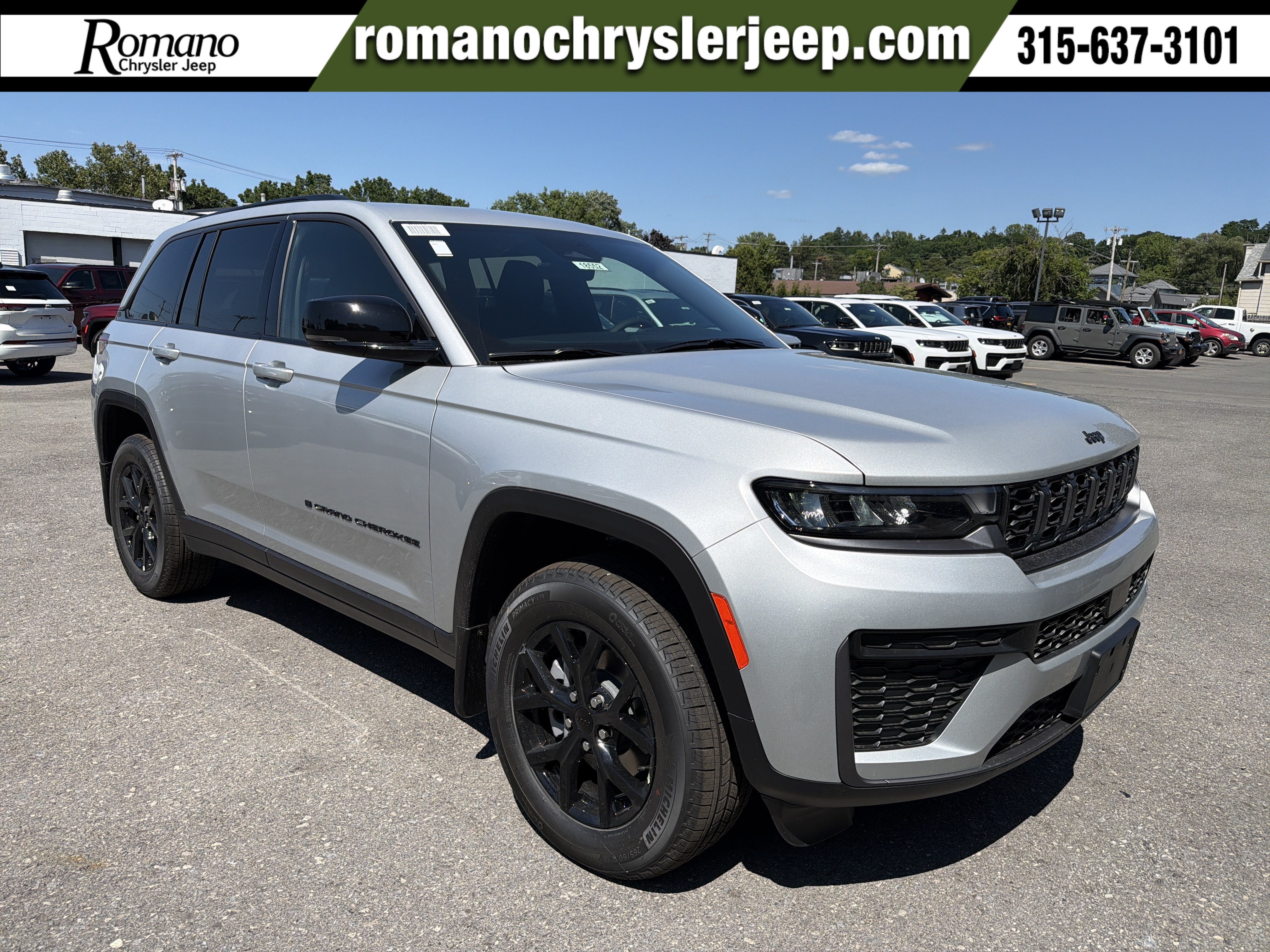 2026 Jeep Grand Cherokee Laredo Altitude