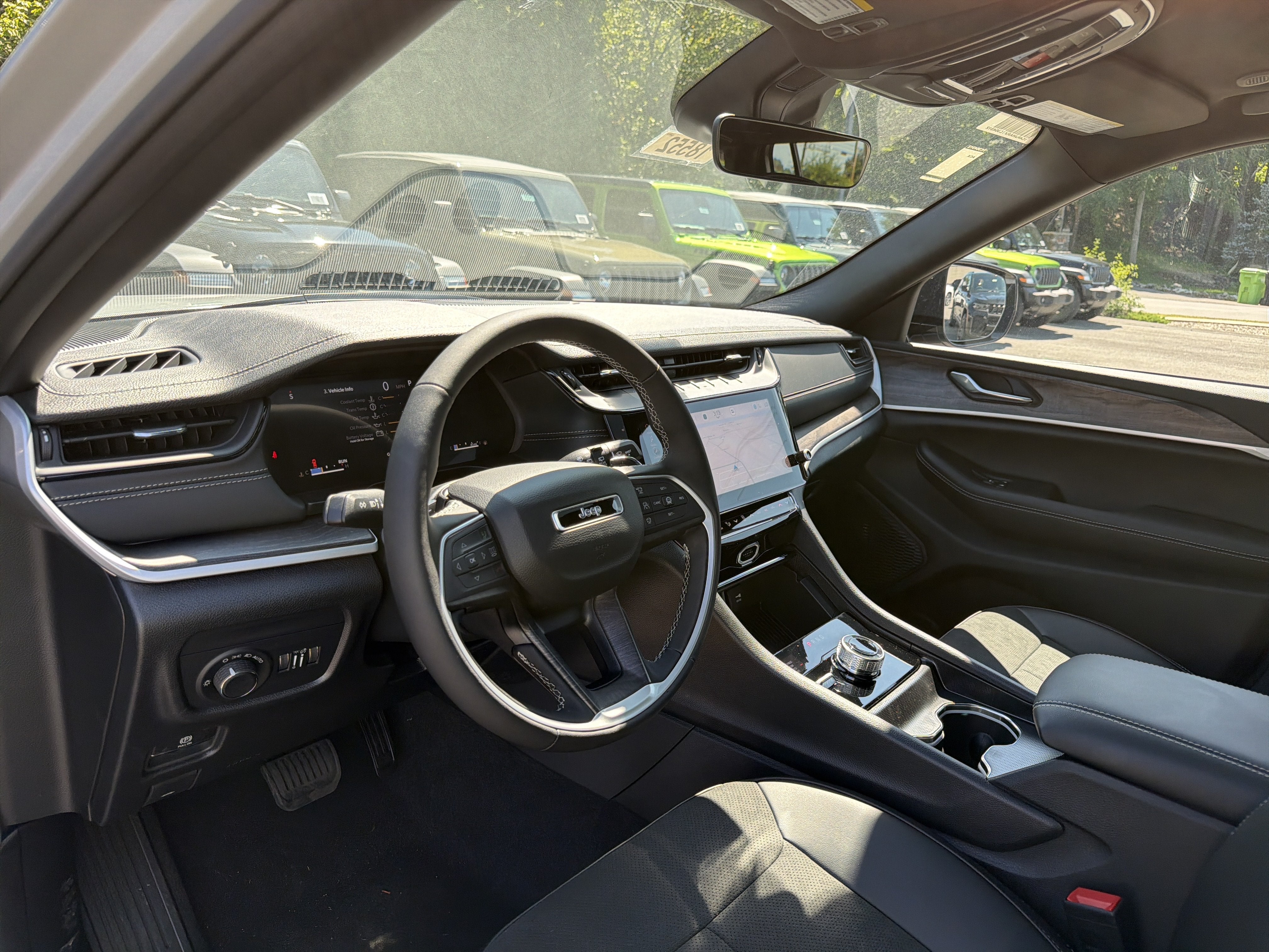 2026 Jeep Grand Cherokee Laredo Altitude