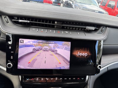 2027 Jeep Grand Cherokee Laredo Altitude