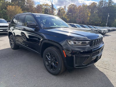 2027 Jeep Grand Cherokee Laredo Altitude