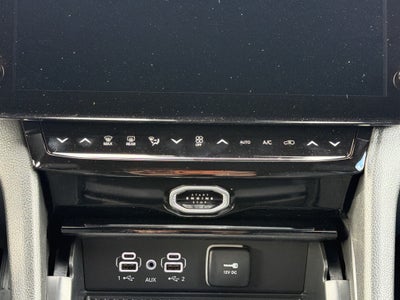 2027 Jeep Grand Cherokee Laredo Altitude