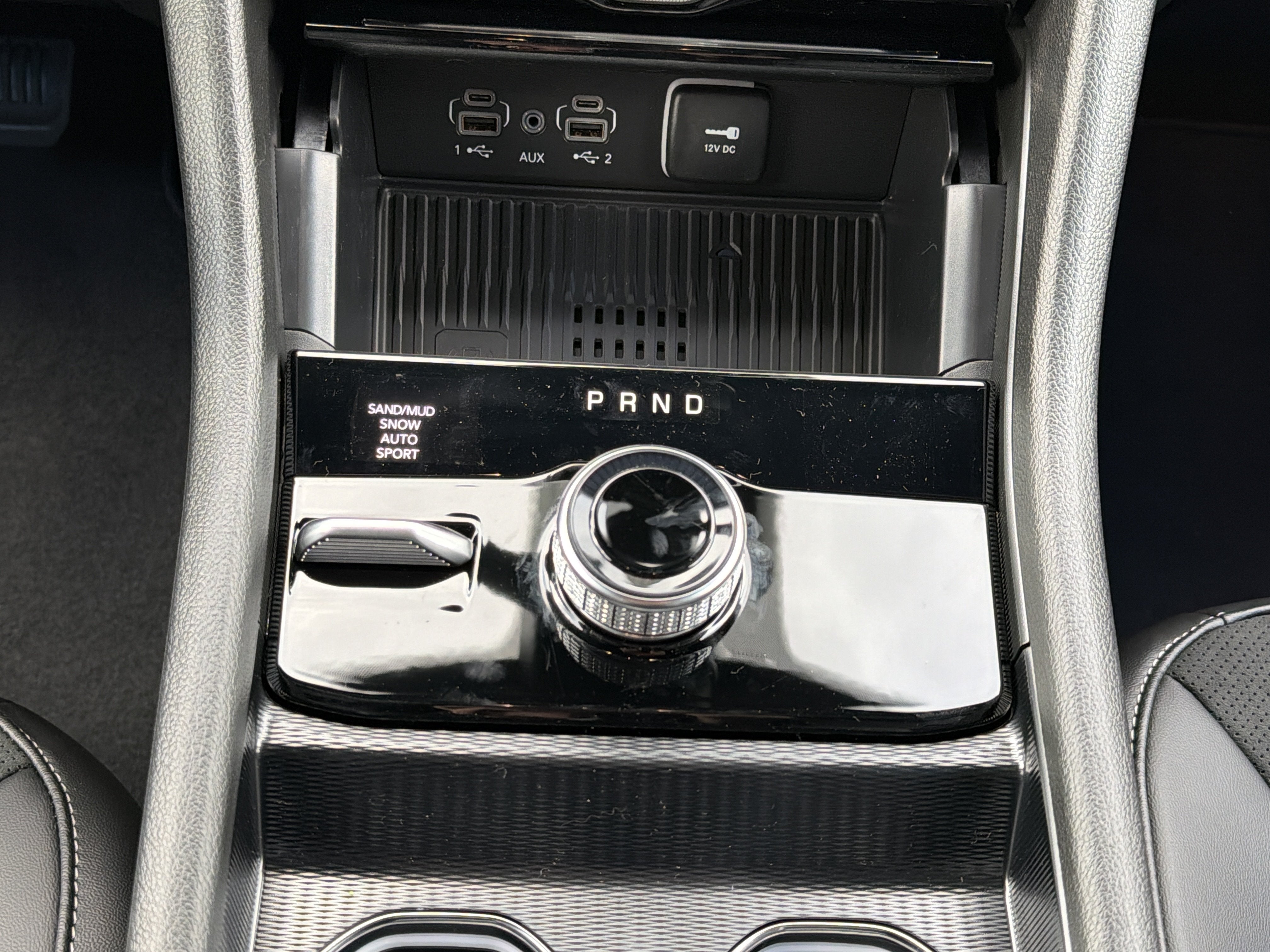 2027 Jeep Grand Cherokee Laredo Altitude