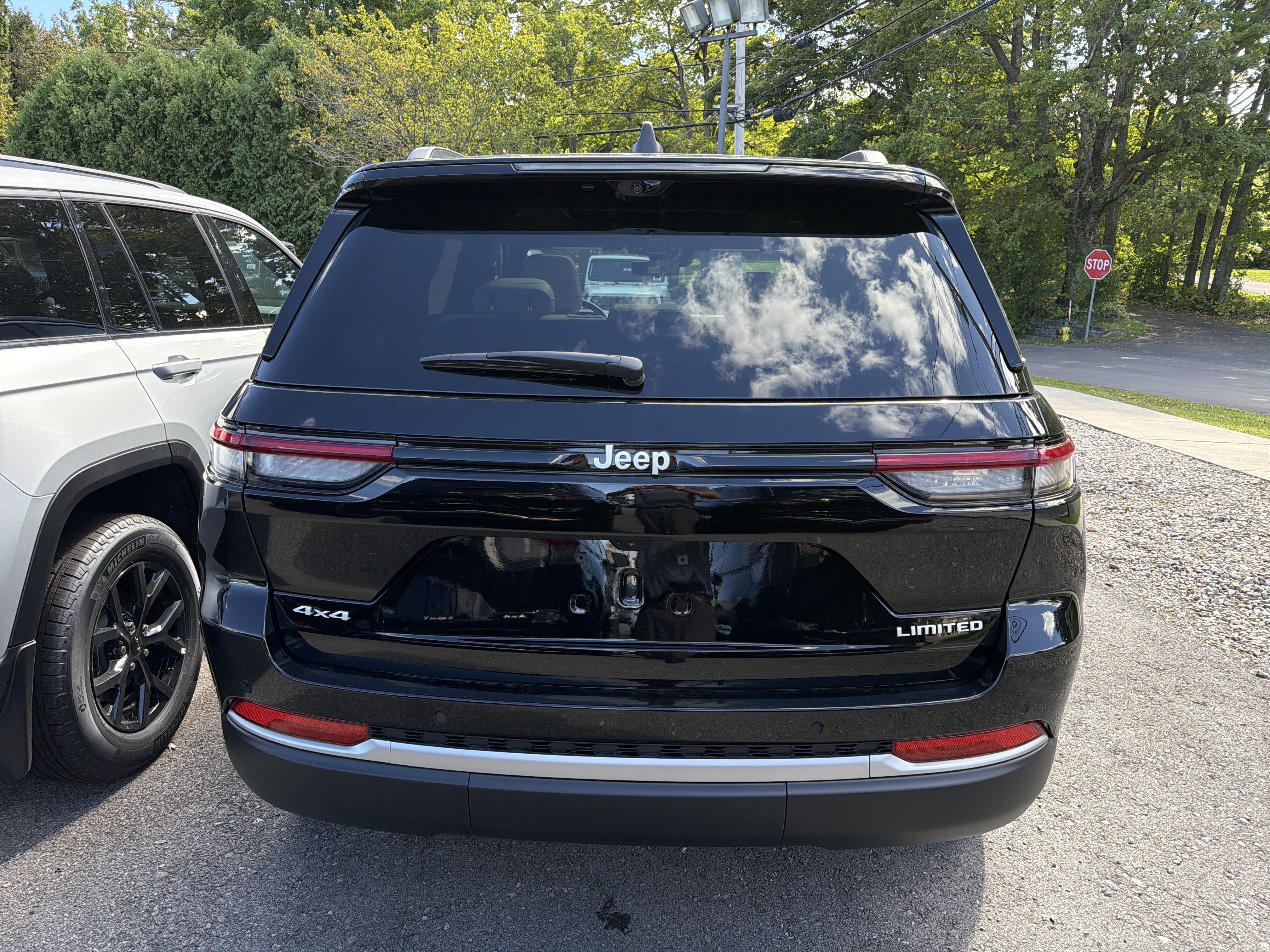 2027 Jeep Grand Cherokee Limited