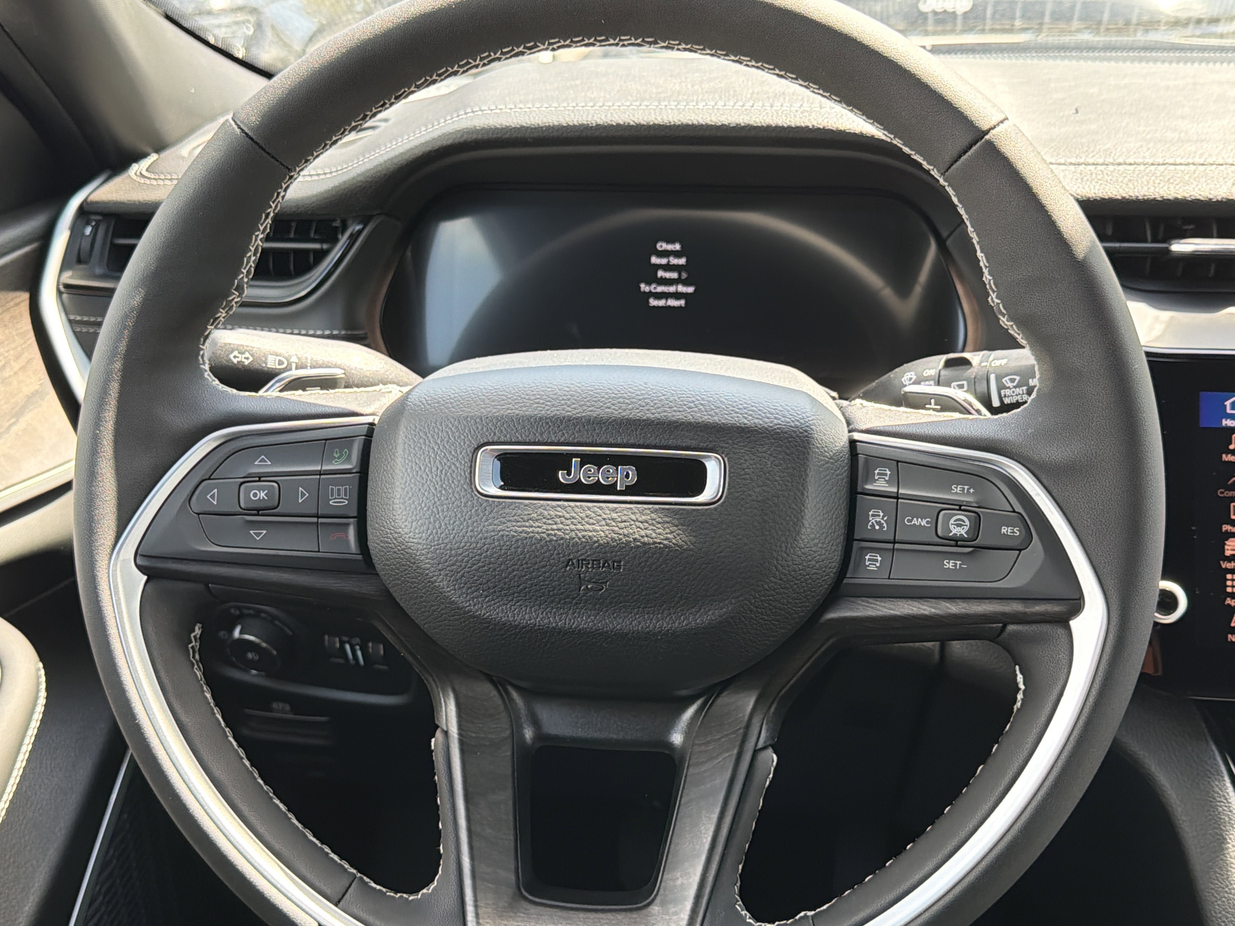 2026 Jeep Grand Cherokee Limited Reserve