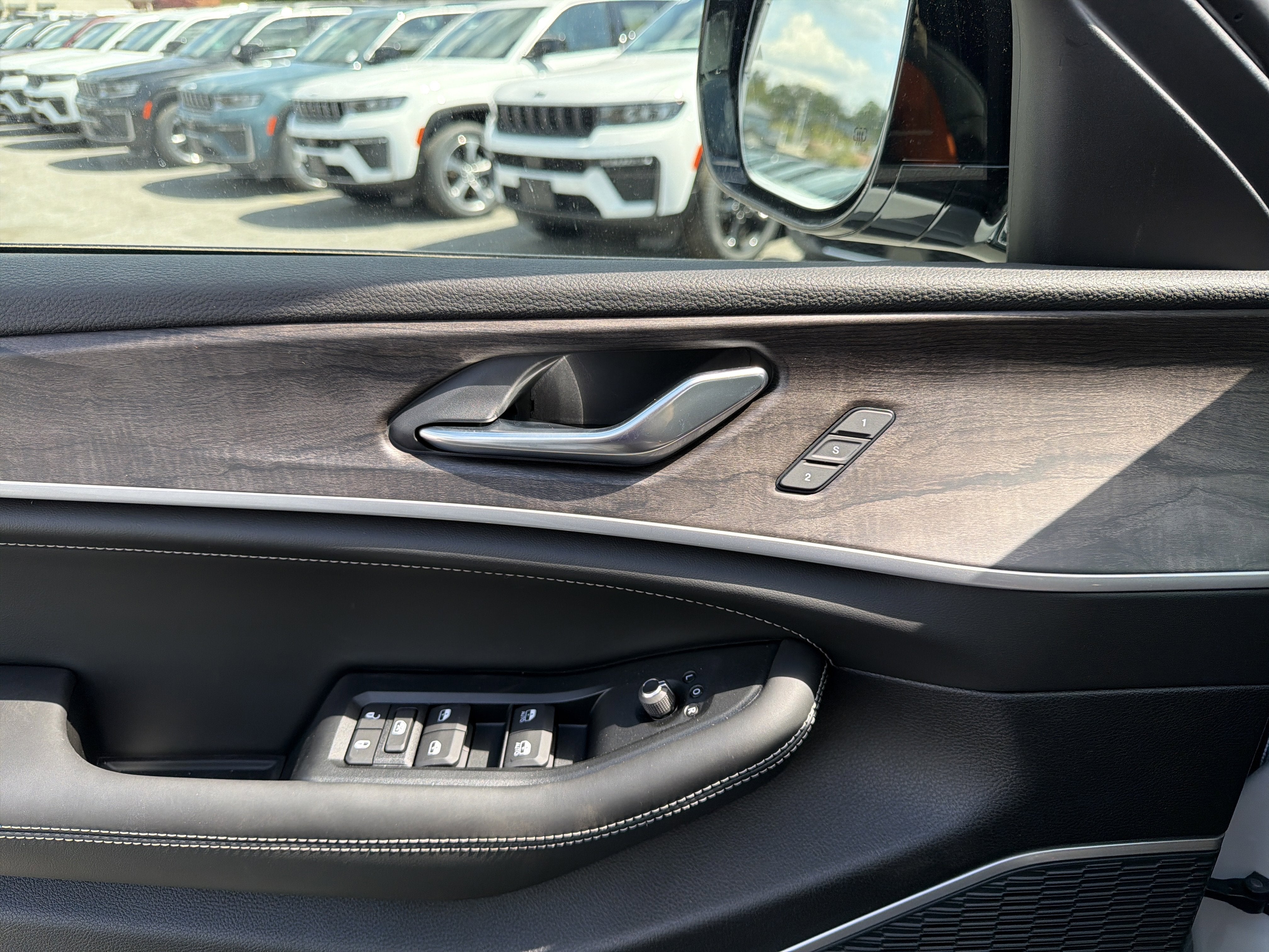 2026 Jeep Grand Cherokee Limited Reserve