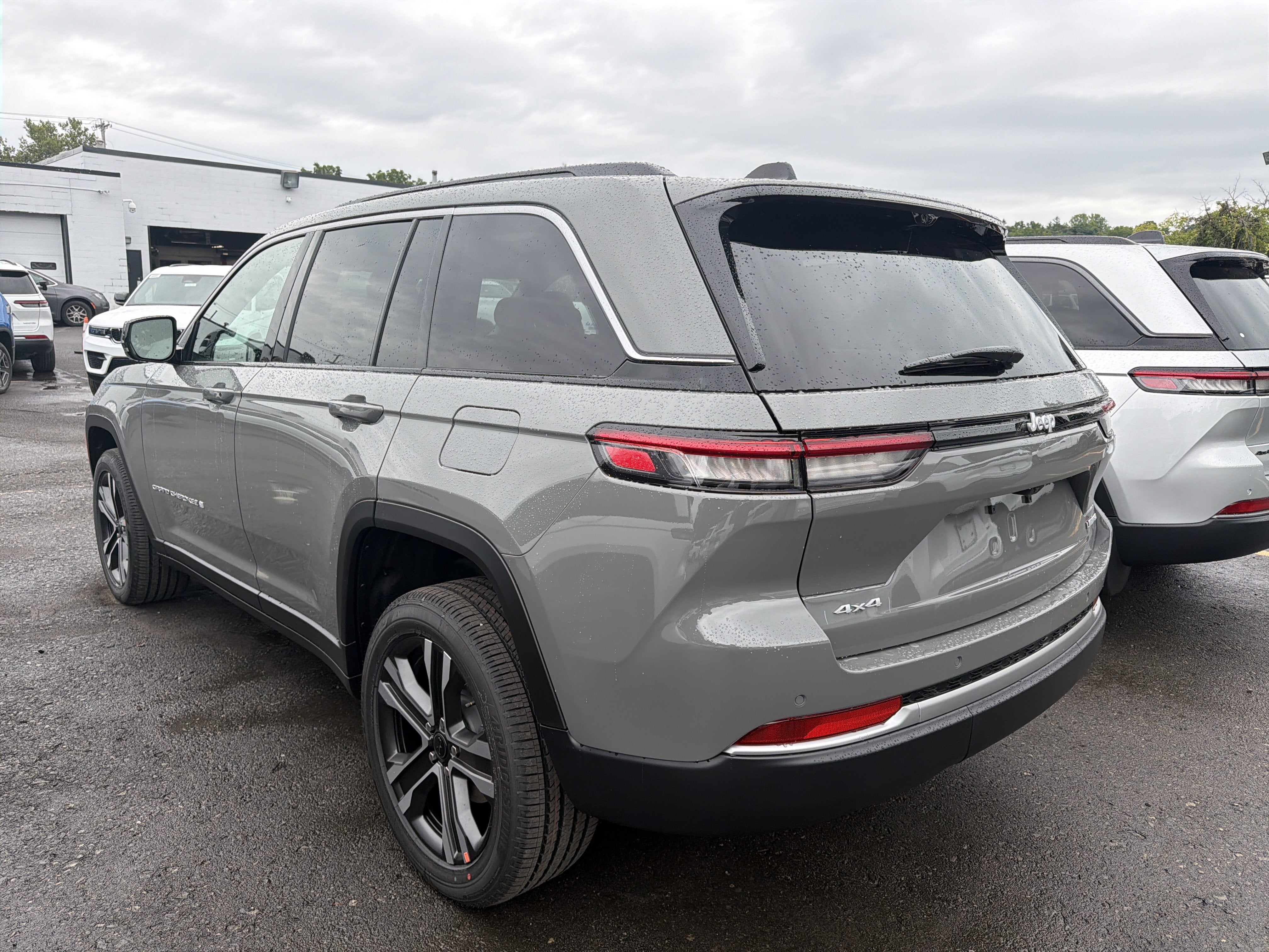 2027 Jeep Grand Cherokee Limited