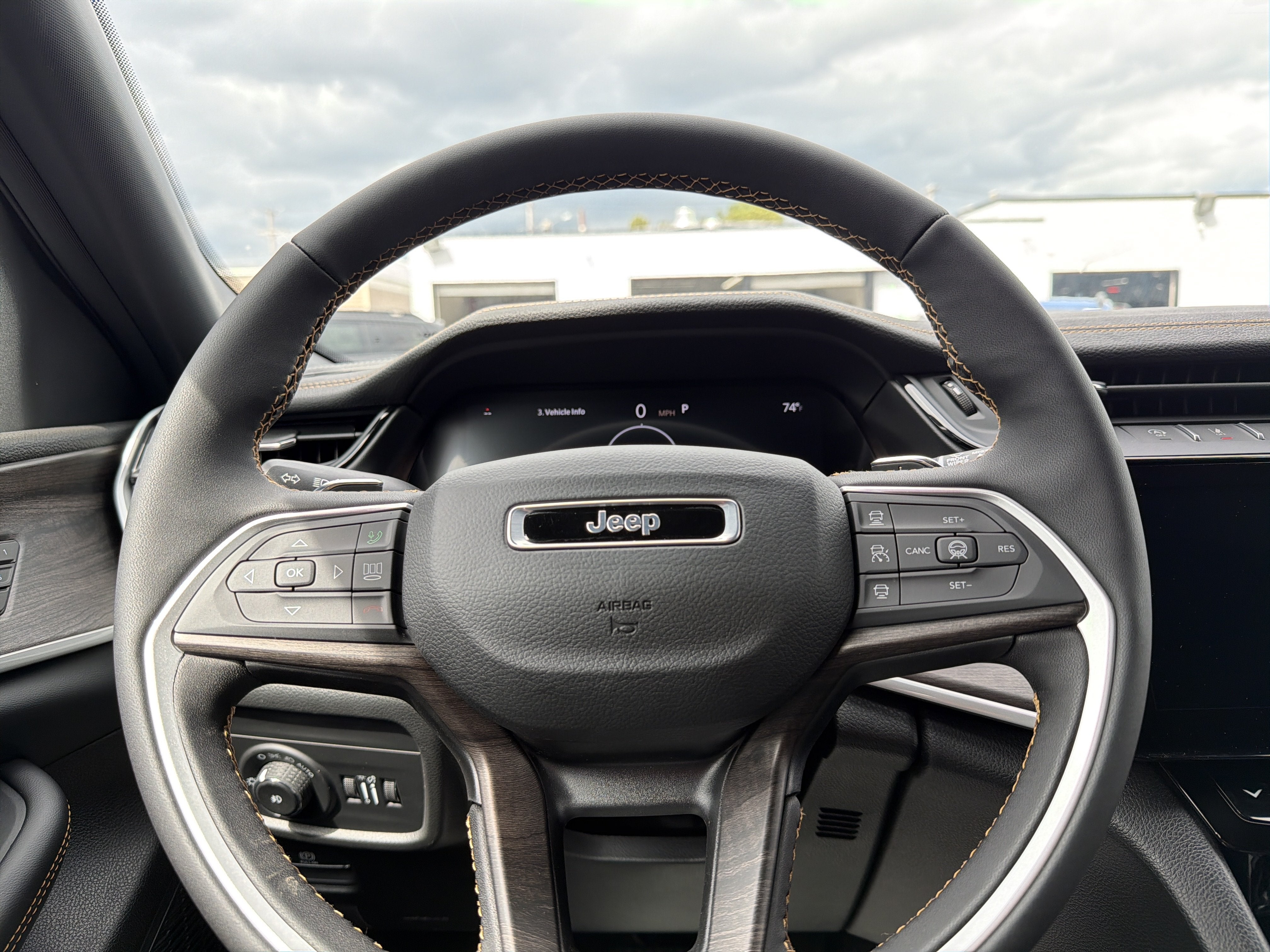 2026 Jeep Grand Cherokee 85th Anniversary Edition