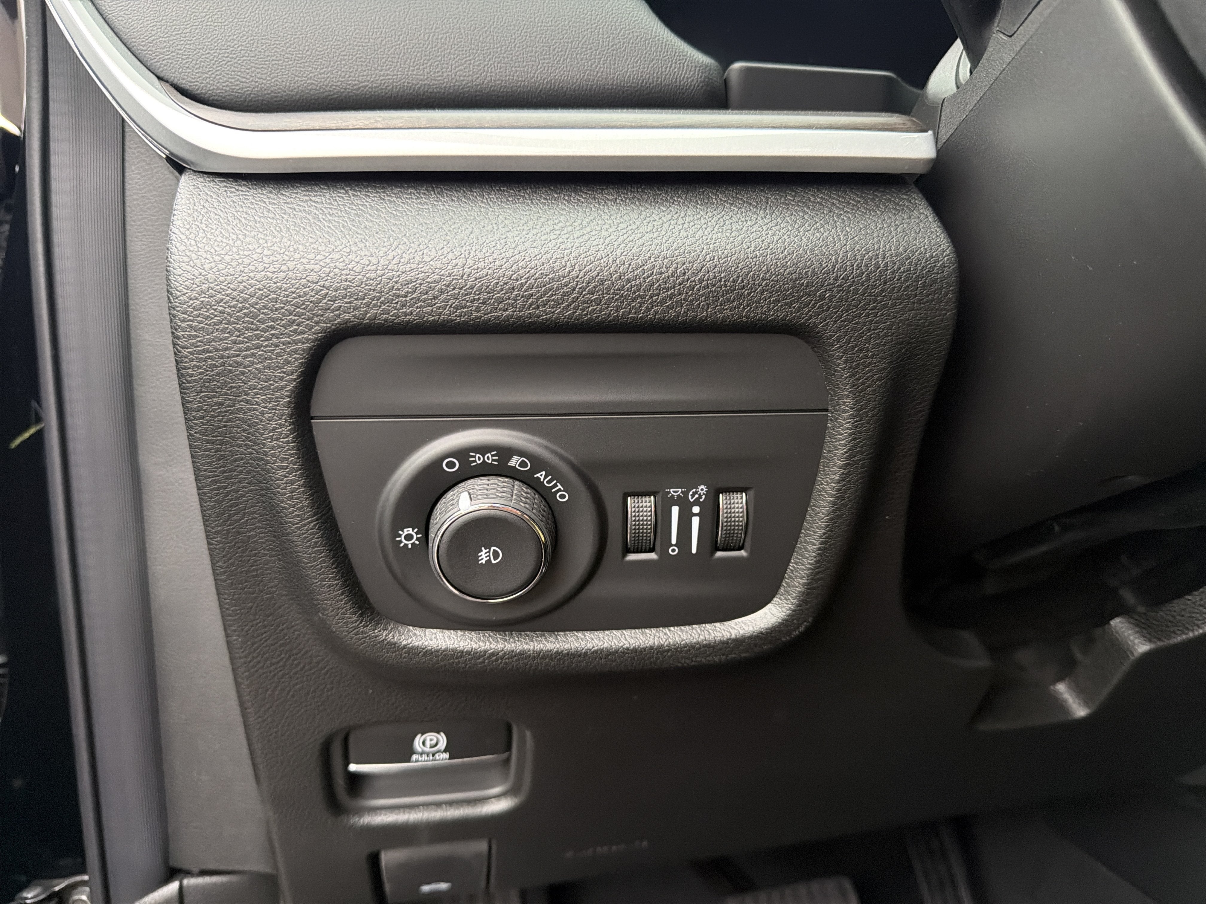 2027 Jeep Grand Cherokee Limited Reserve