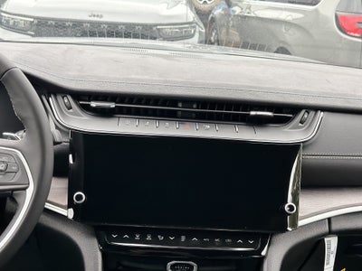 2027 Jeep Grand Cherokee Limited Reserve