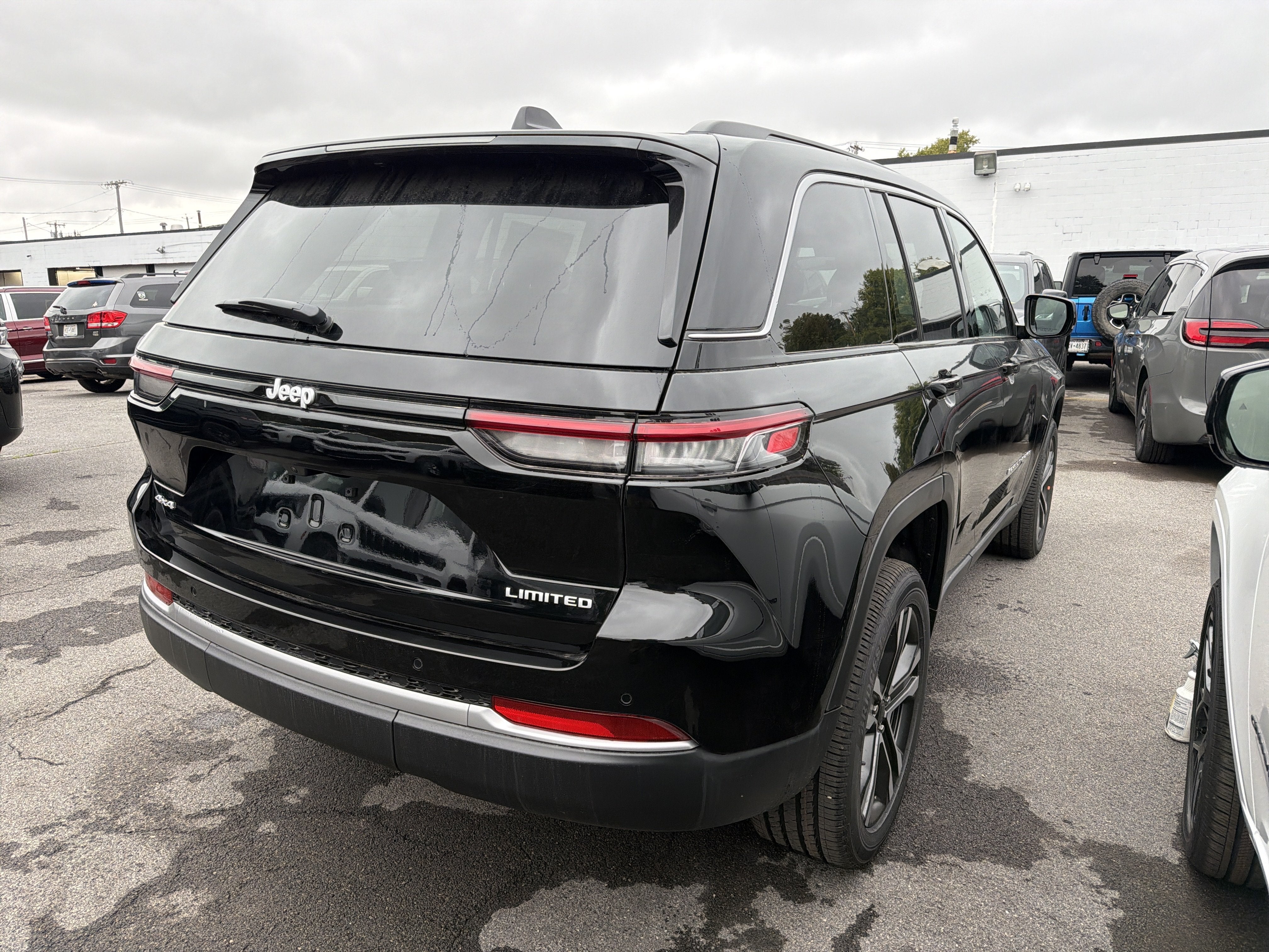 2027 Jeep Grand Cherokee Limited Reserve