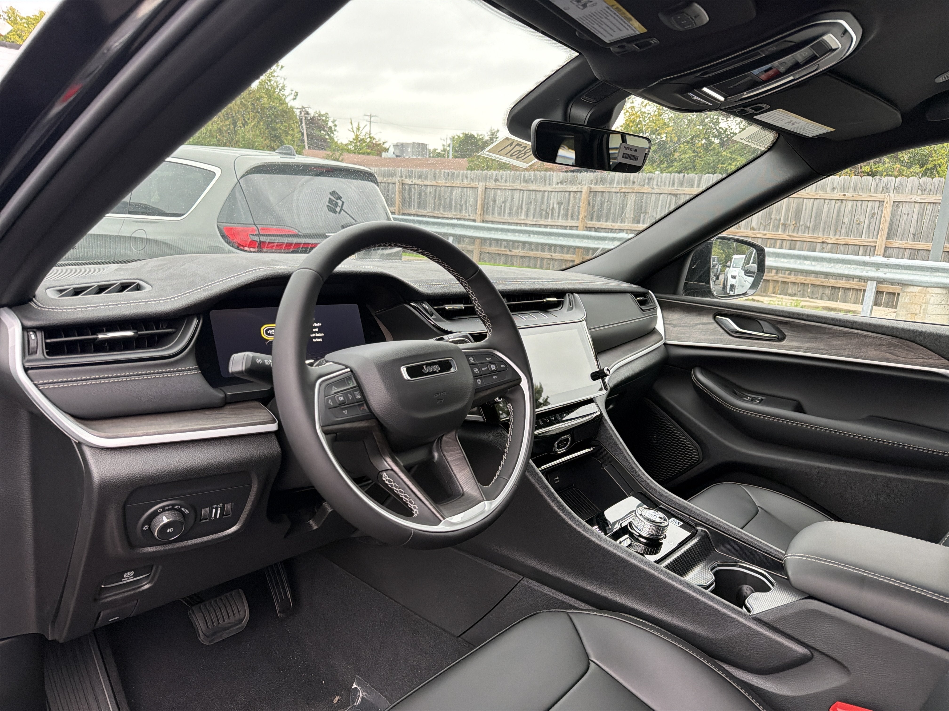 2027 Jeep Grand Cherokee Limited Reserve