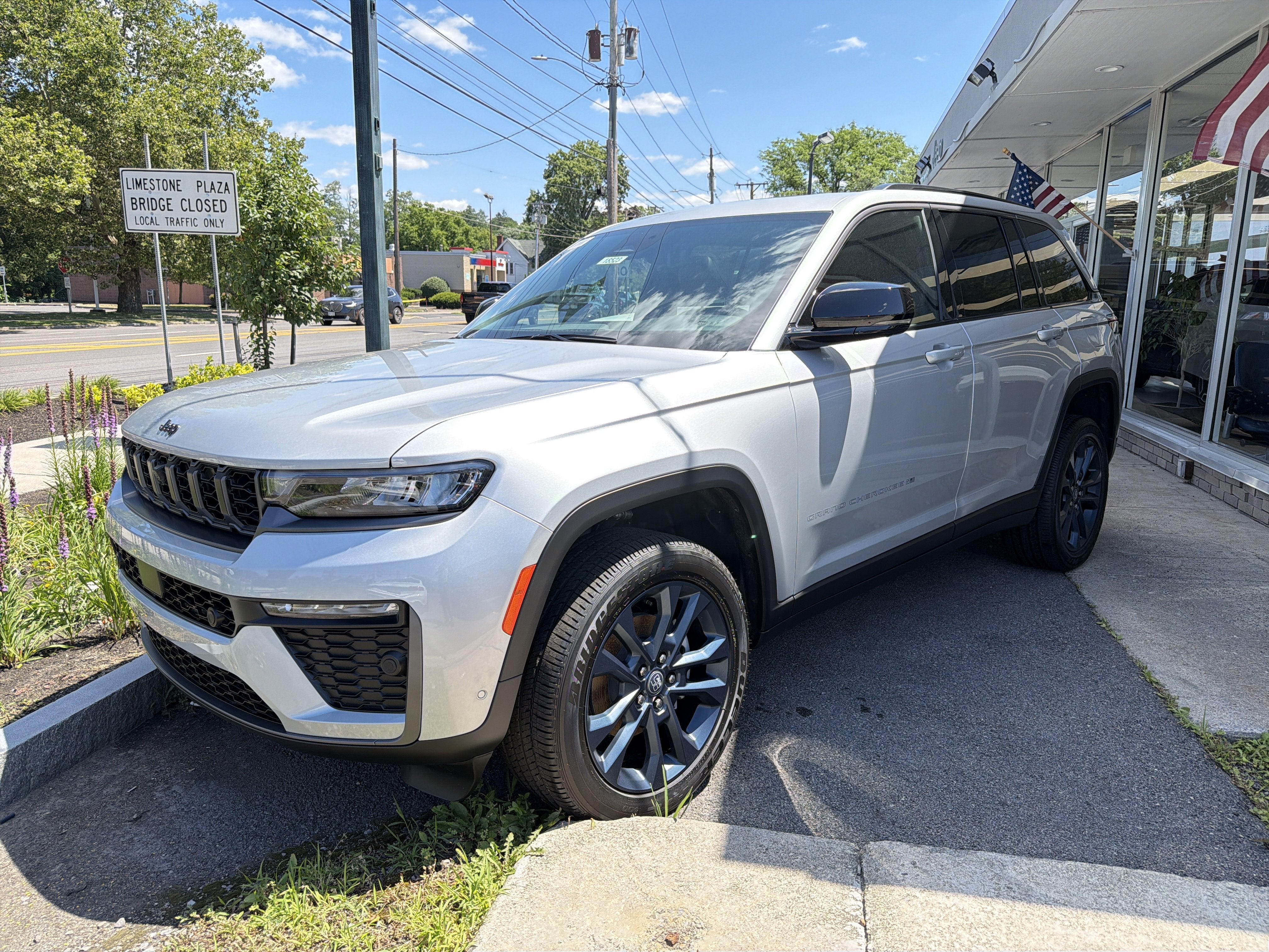 2026 Jeep Grand Cherokee 85th Anniversary Edition