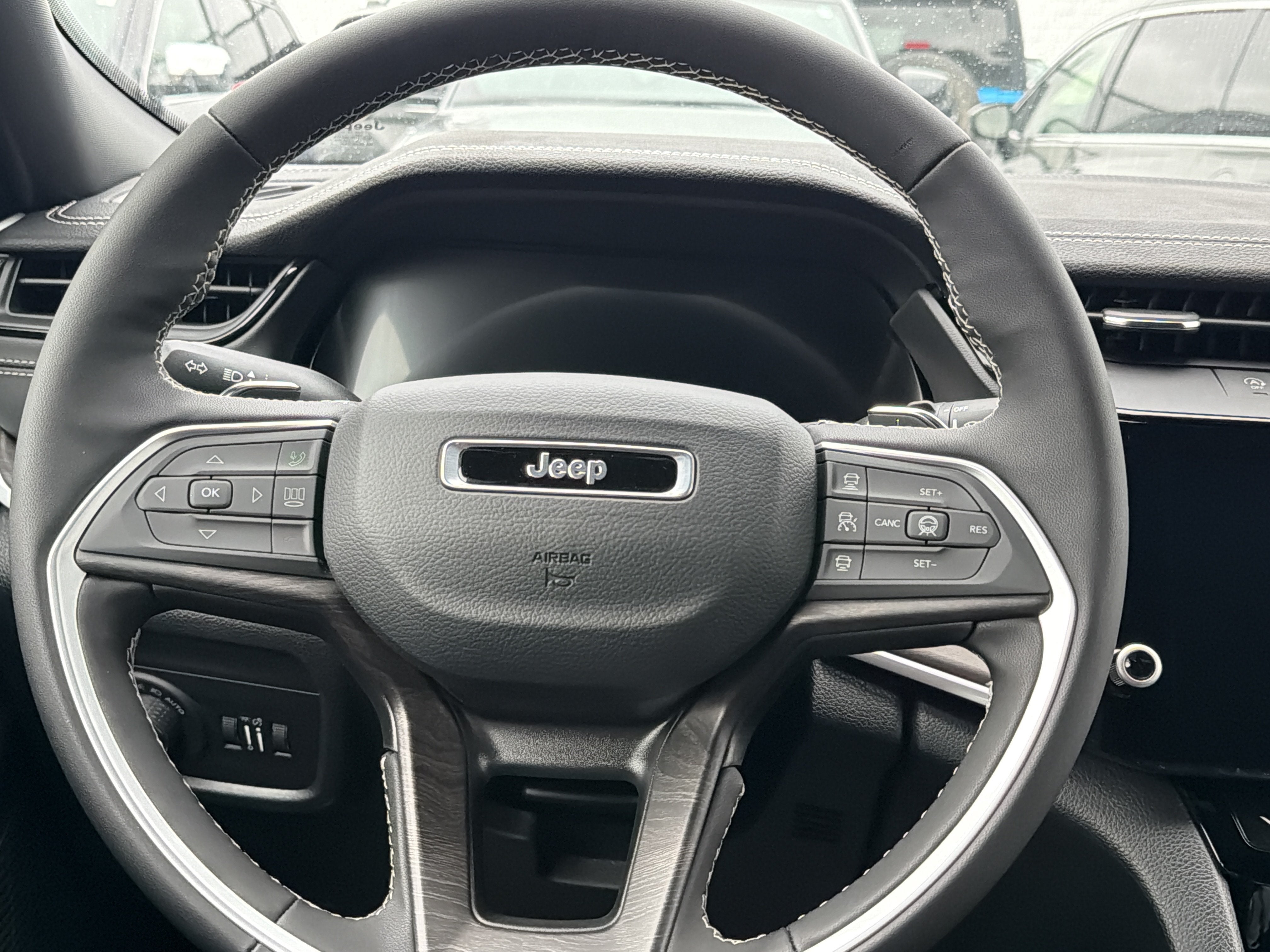 2027 Jeep Grand Cherokee Limited Reserve