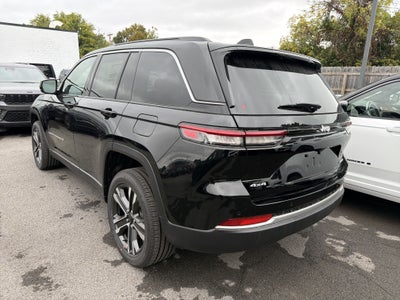 2027 Jeep Grand Cherokee Limited Reserve