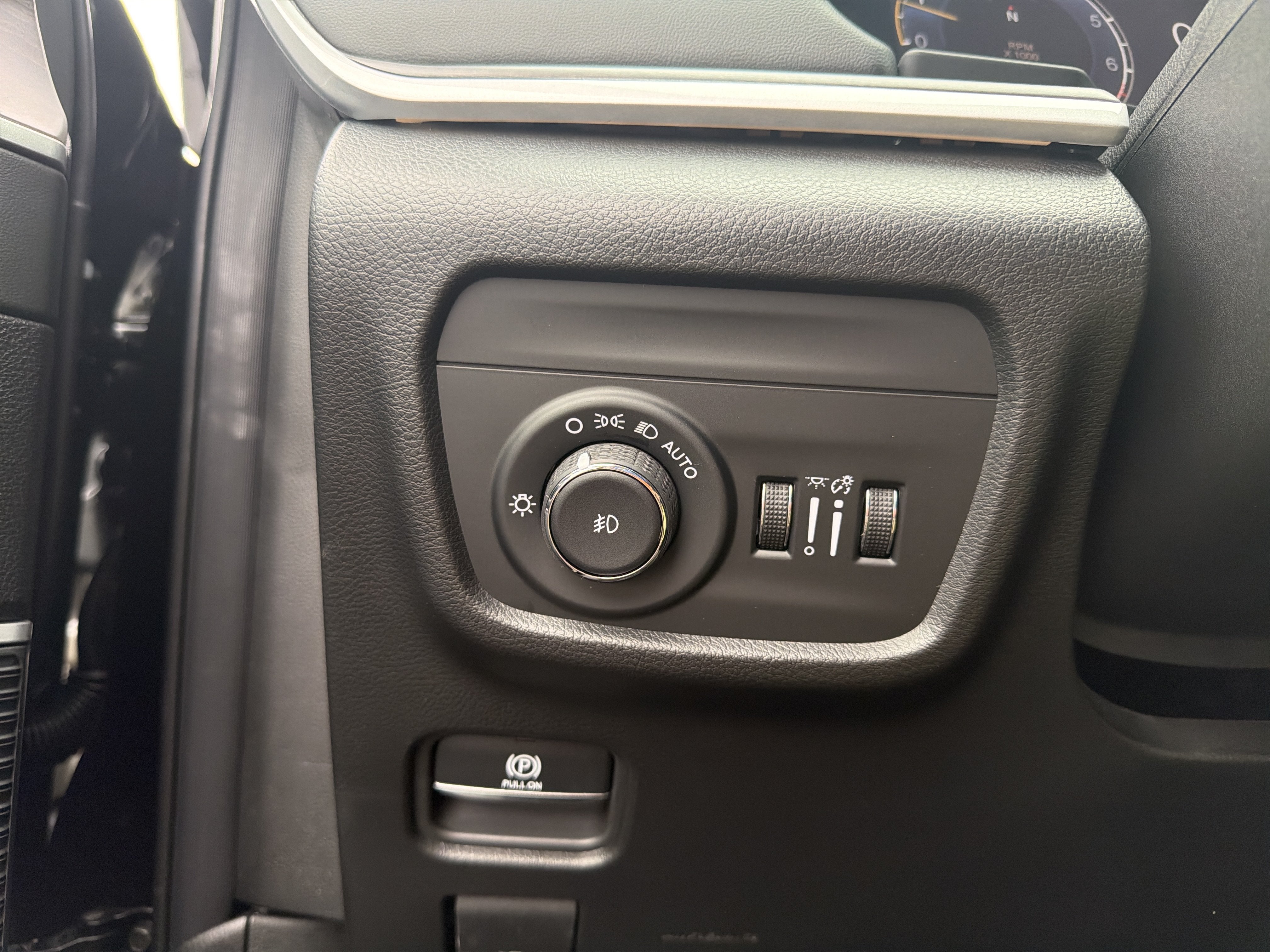 2027 Jeep Grand Cherokee Limited Reserve
