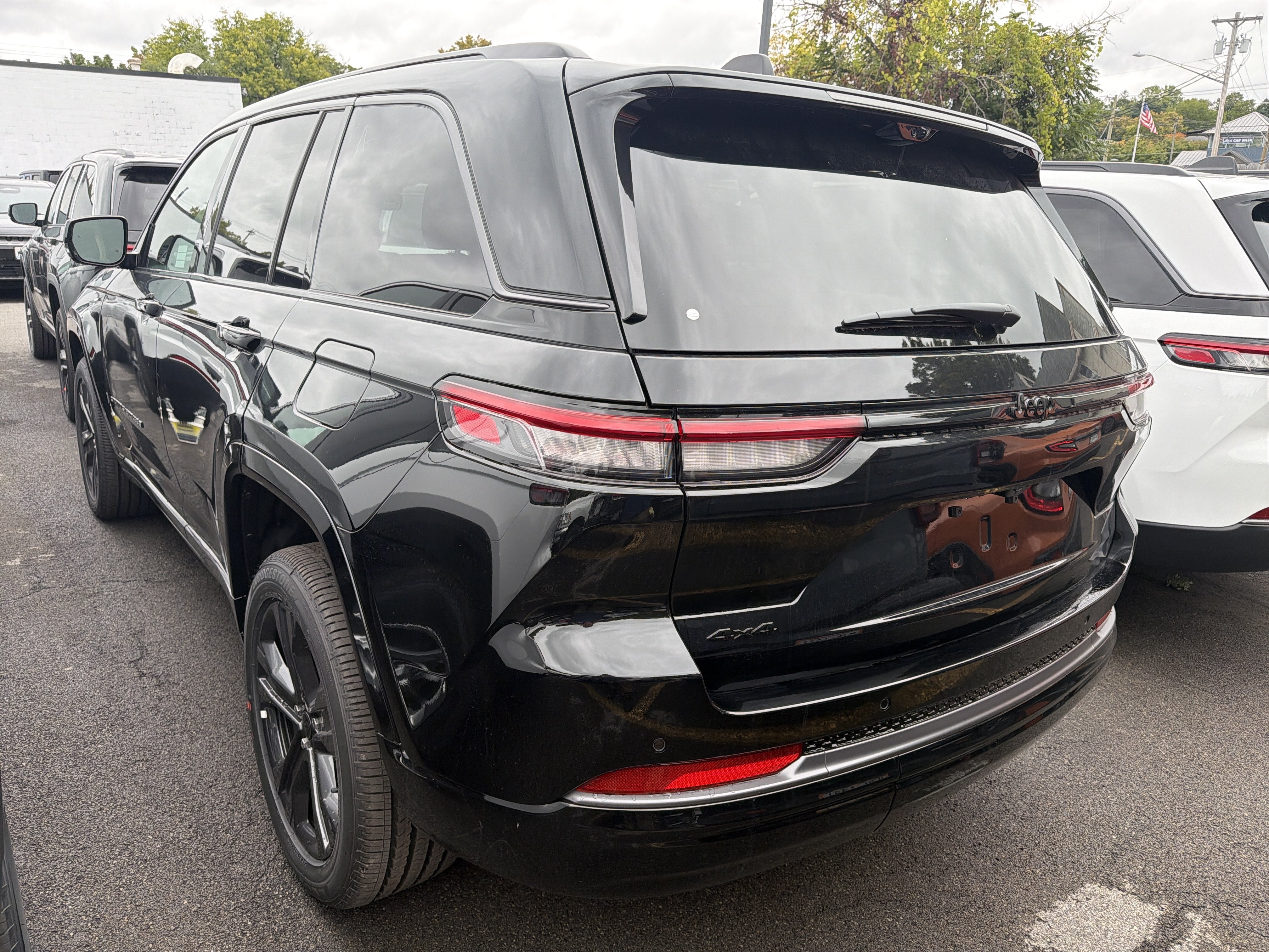 2027 Jeep Grand Cherokee Limited Reserve