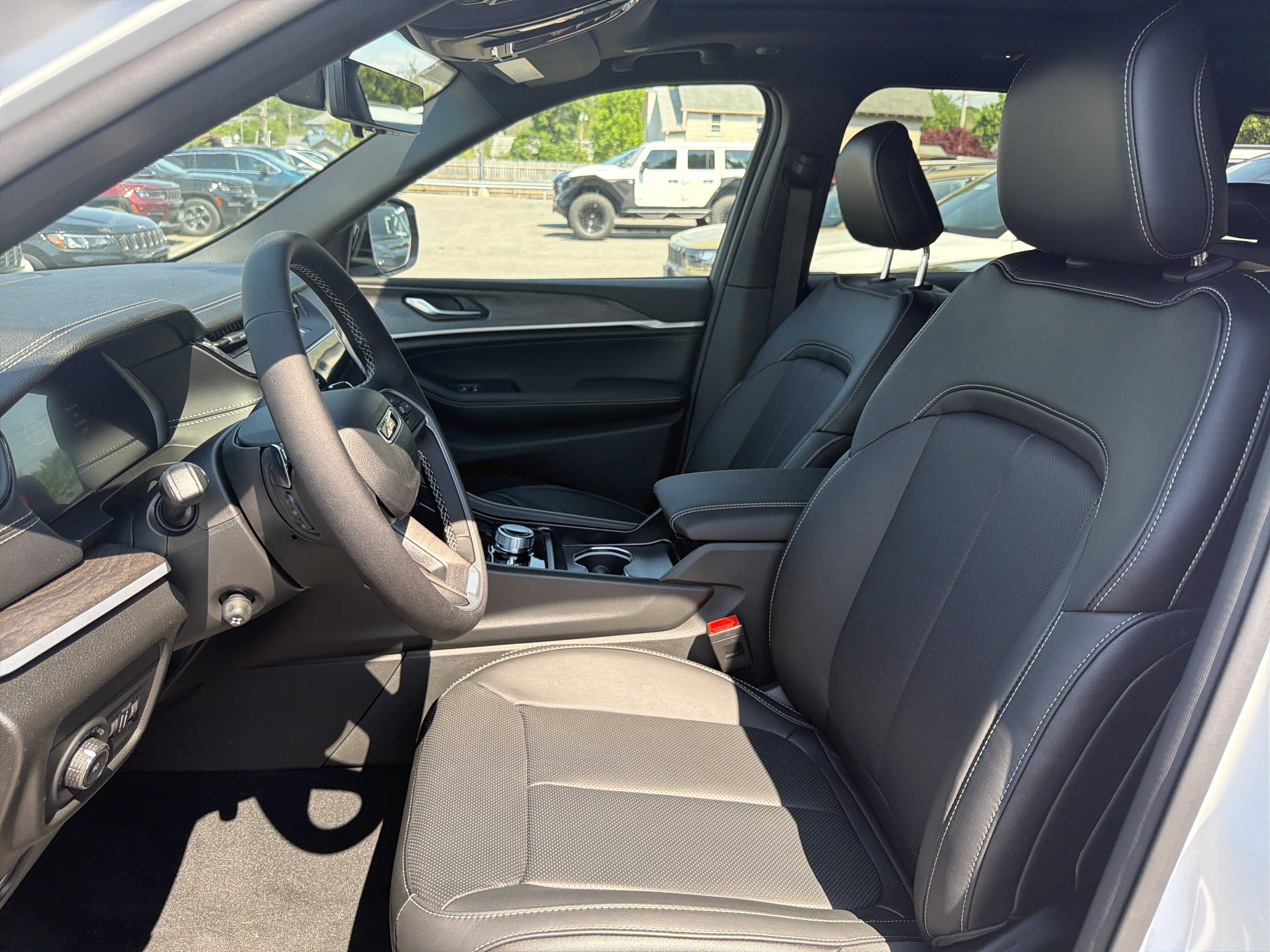 2026 Jeep Grand Cherokee Limited Reserve