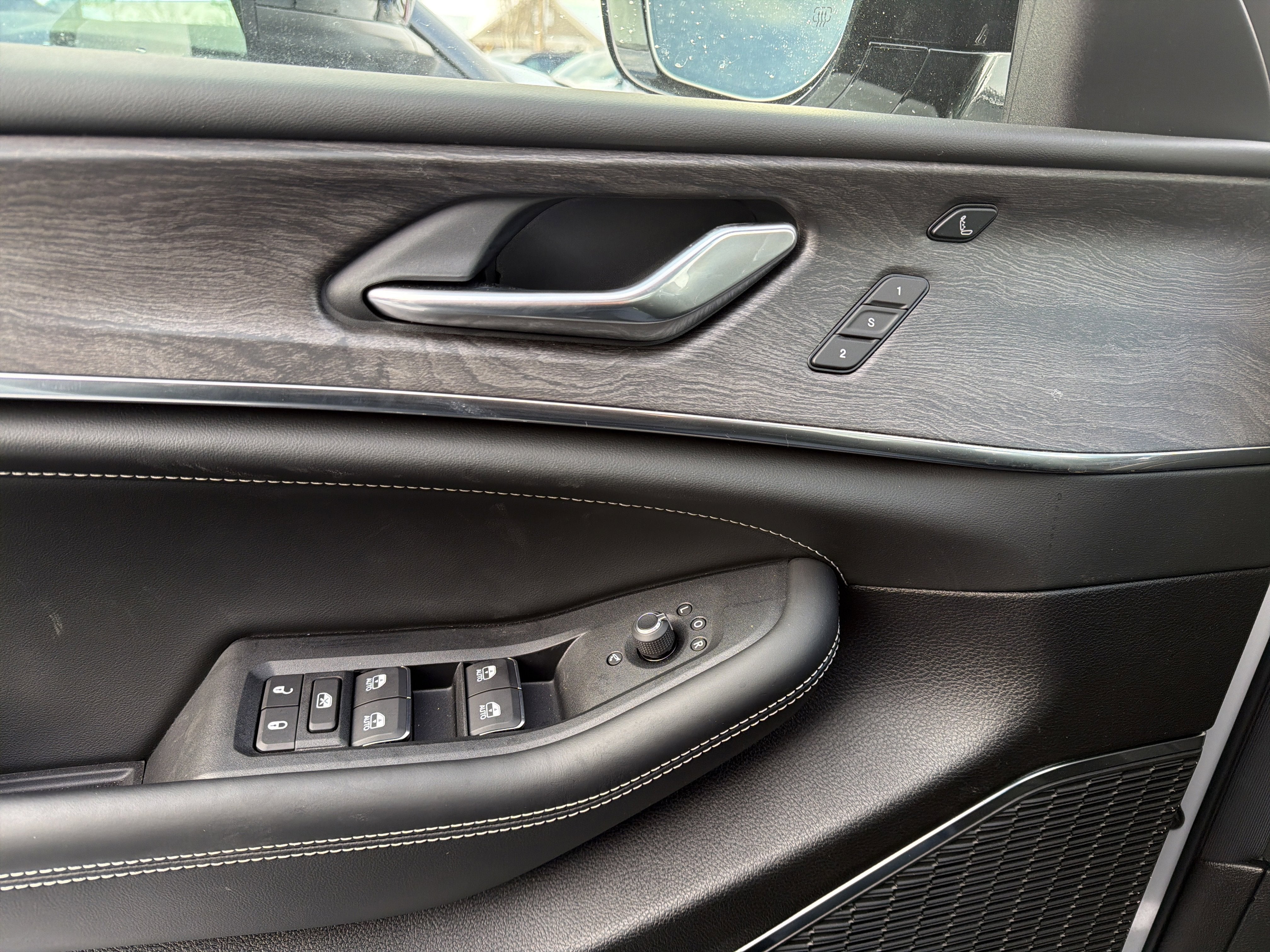 2025 Jeep Grand Cherokee Overland