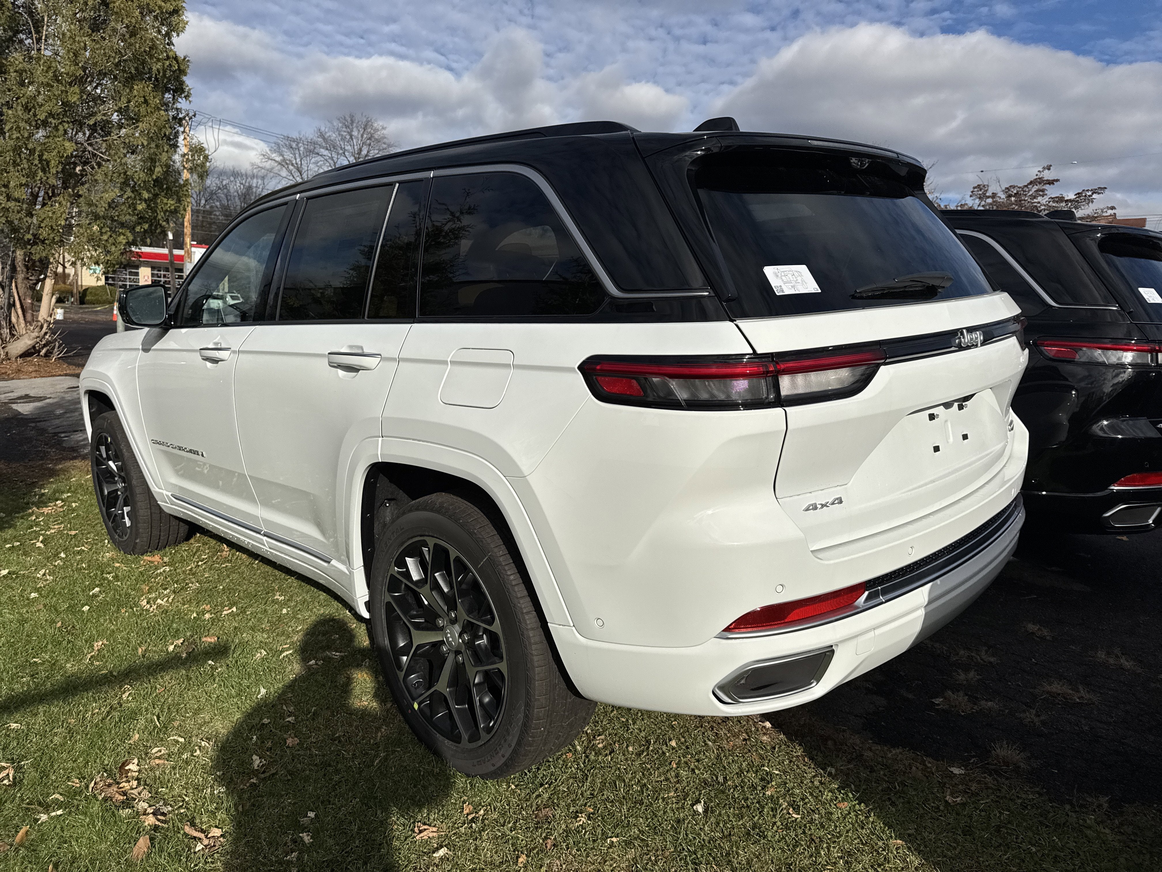 2025 Jeep Grand Cherokee Summit Reserve
