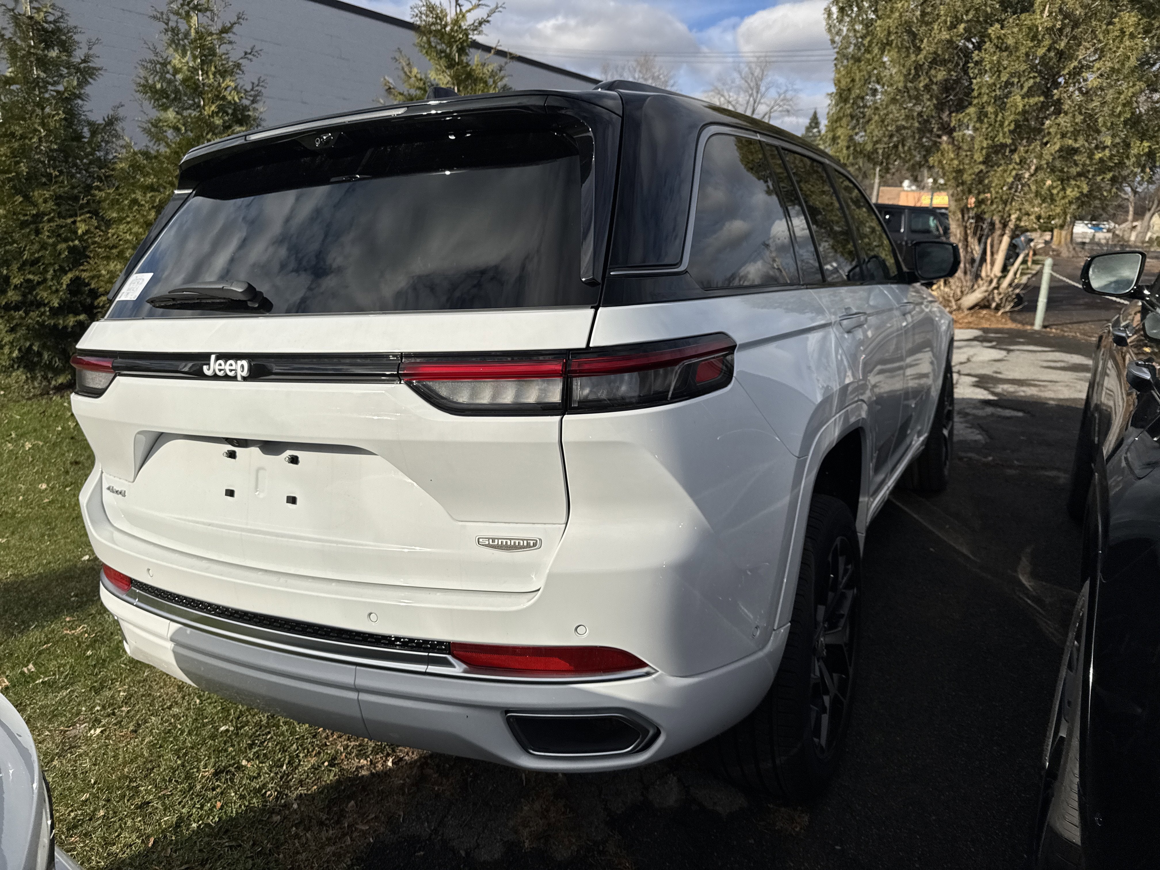 2025 Jeep Grand Cherokee Summit Reserve
