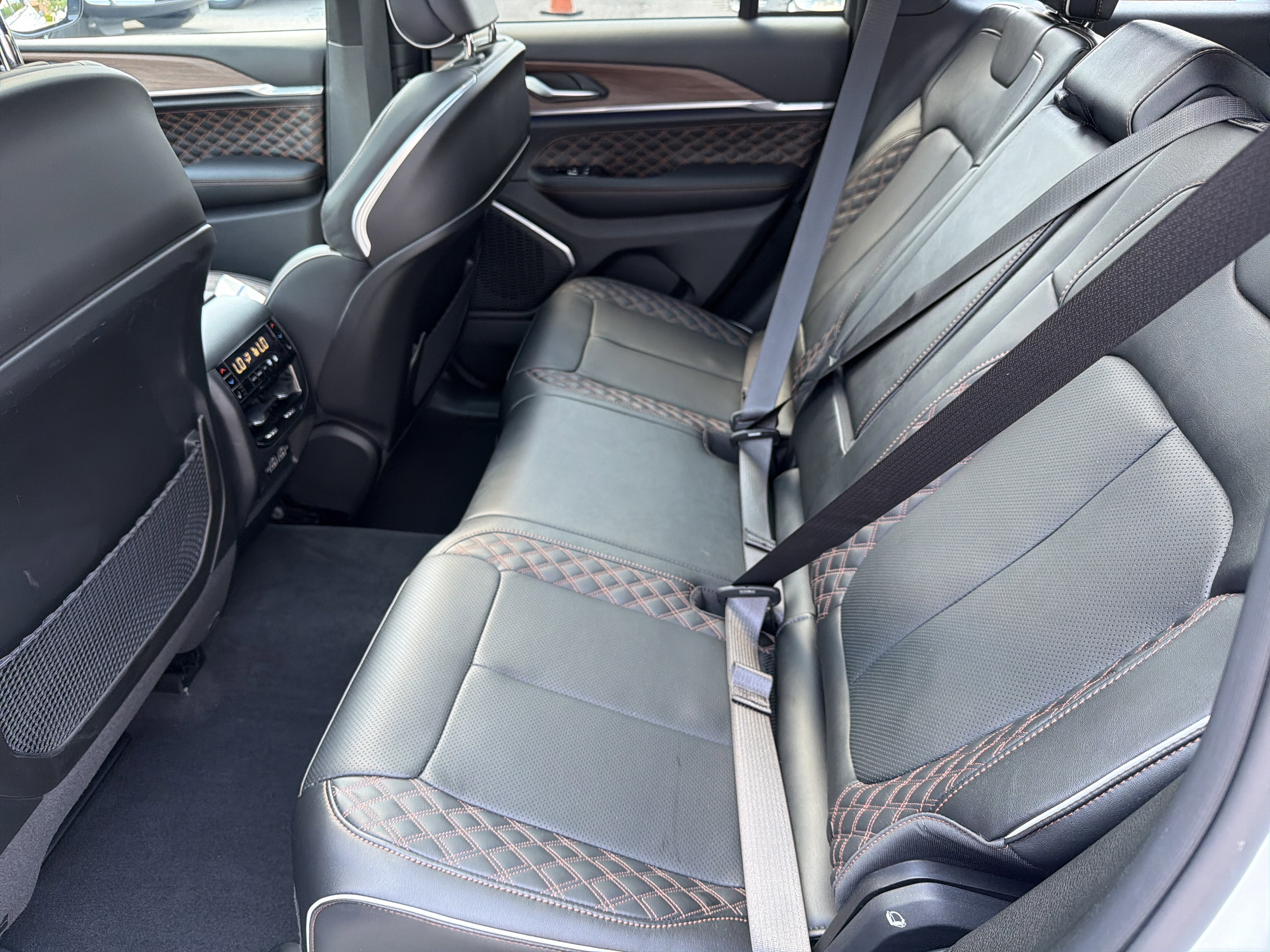 2023 Jeep Grand Cherokee Summit